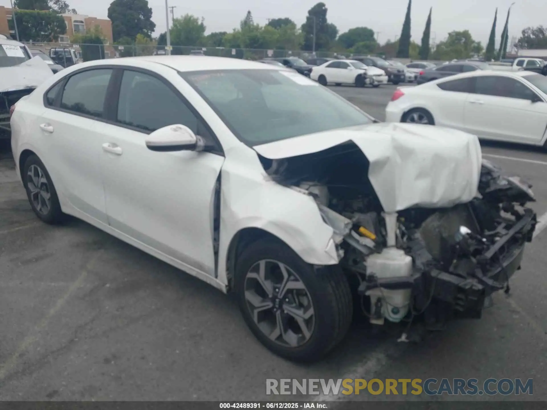1 Photograph of a damaged car 3KPF24AD2KE114900 KIA FORTE 2019