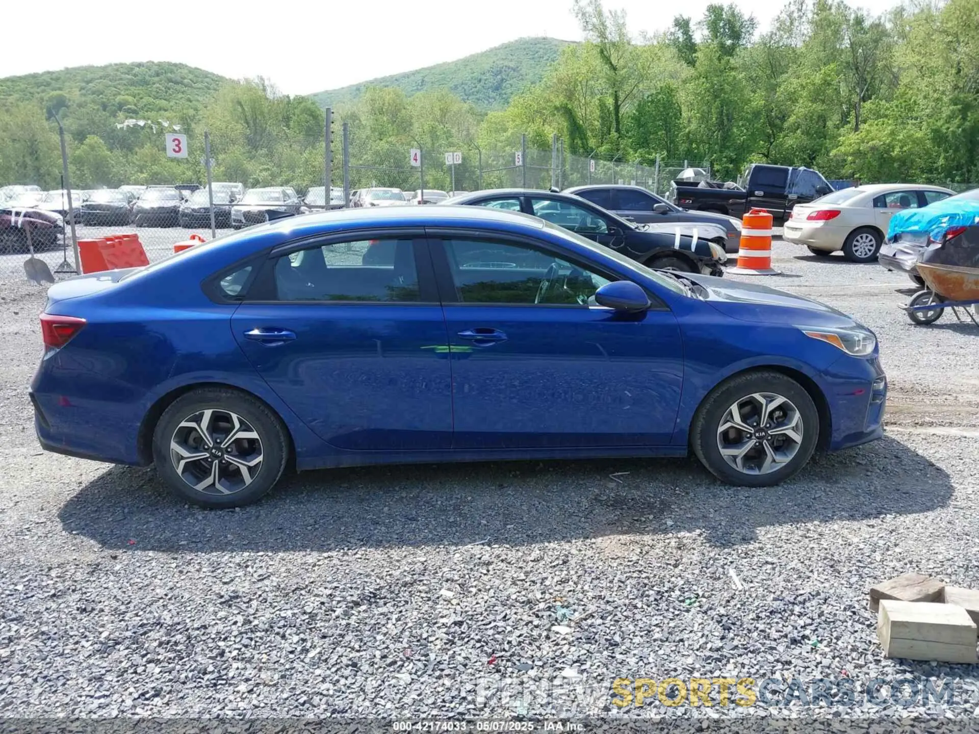 13 Photograph of a damaged car 3KPF24AD2KE115108 KIA FORTE 2019
