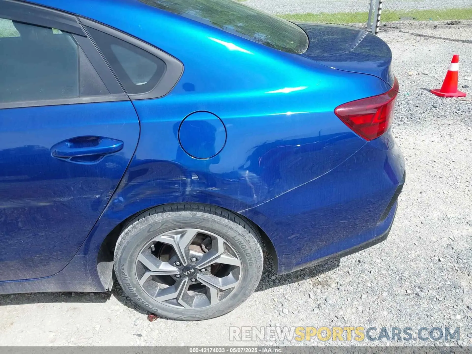 19 Photograph of a damaged car 3KPF24AD2KE115108 KIA FORTE 2019