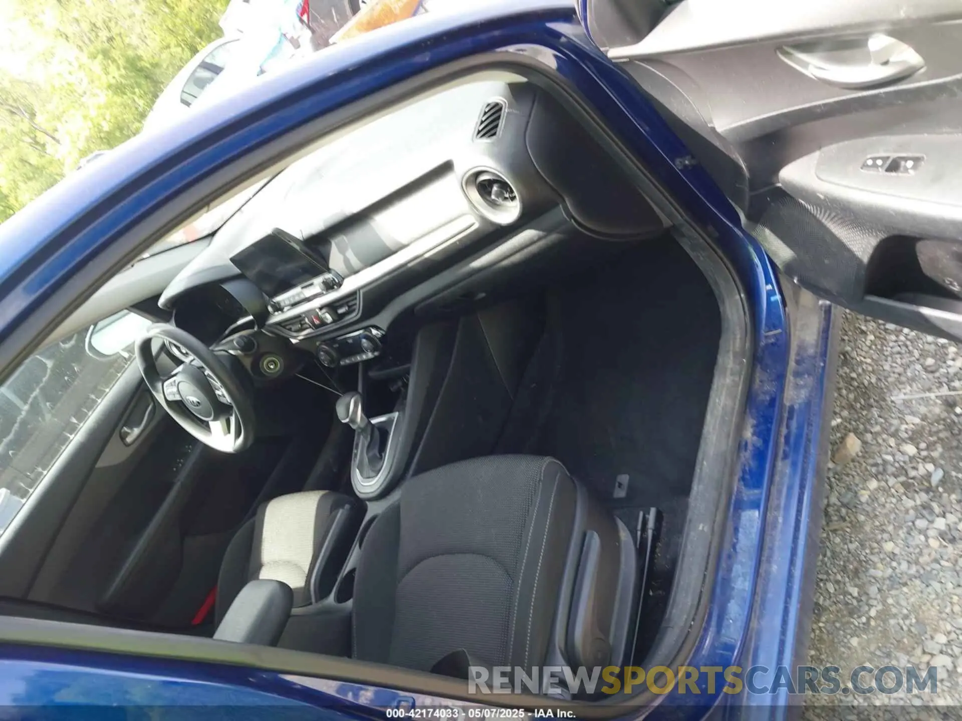5 Photograph of a damaged car 3KPF24AD2KE115108 KIA FORTE 2019