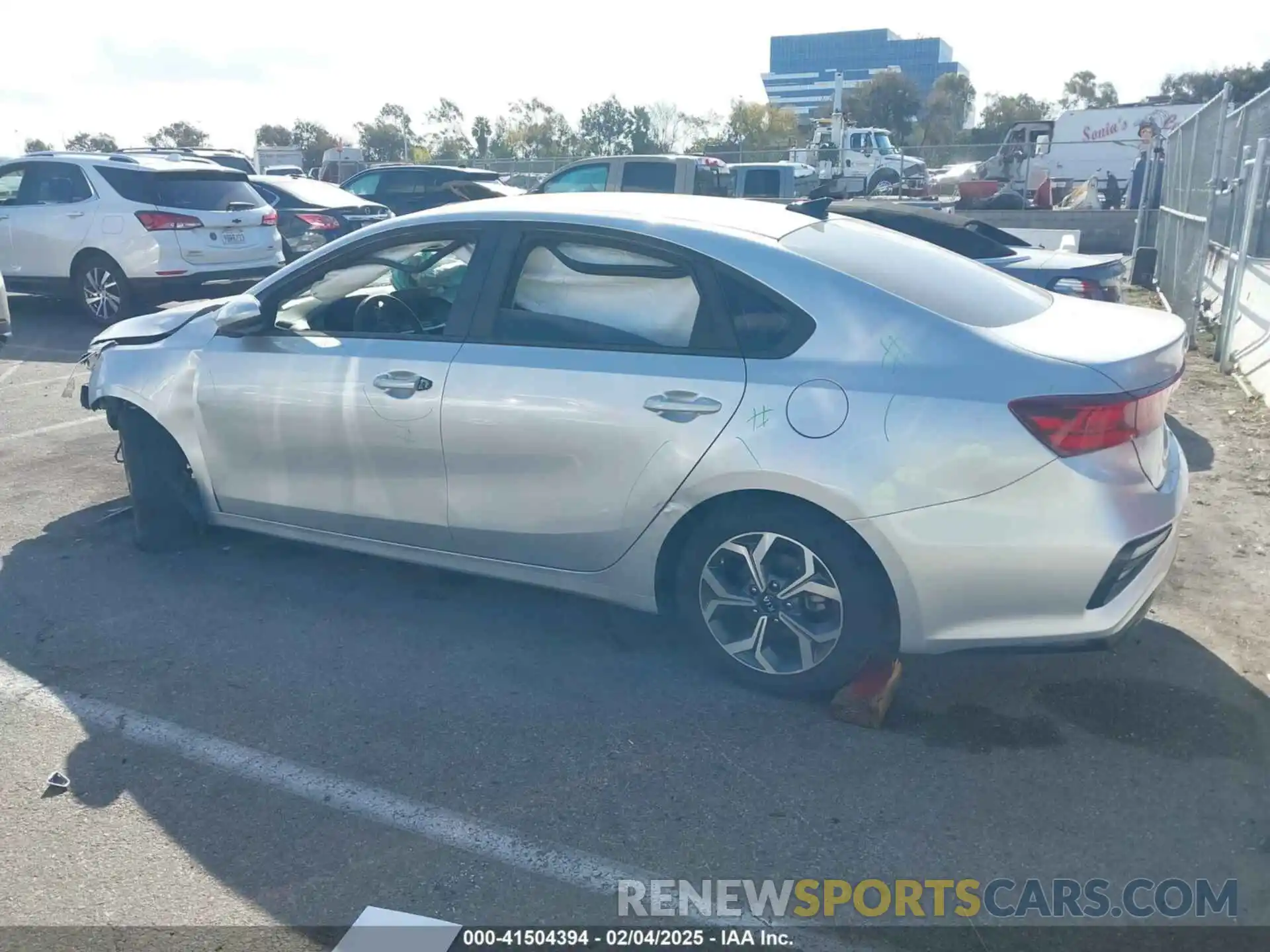 13 Photograph of a damaged car 3KPF24AD2KE118378 KIA FORTE 2019