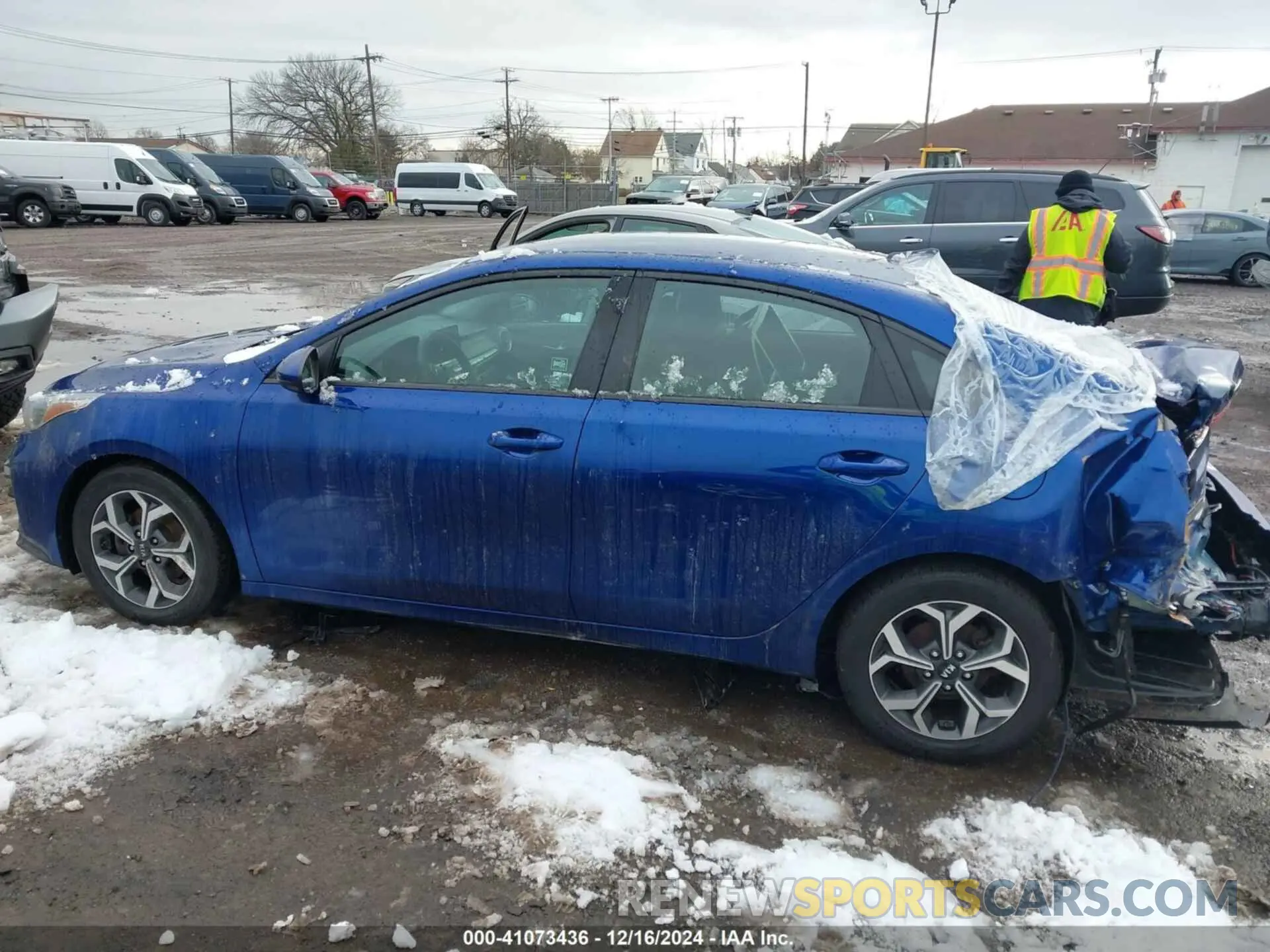 14 Photograph of a damaged car 3KPF24AD2KE124858 KIA FORTE 2019