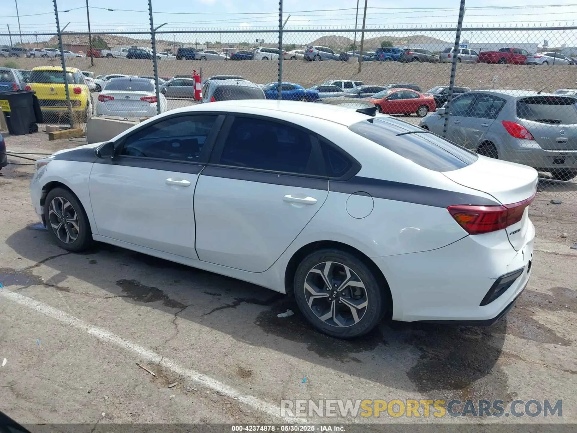 14 Photograph of a damaged car 3KPF24AD2KE126514 KIA FORTE 2019