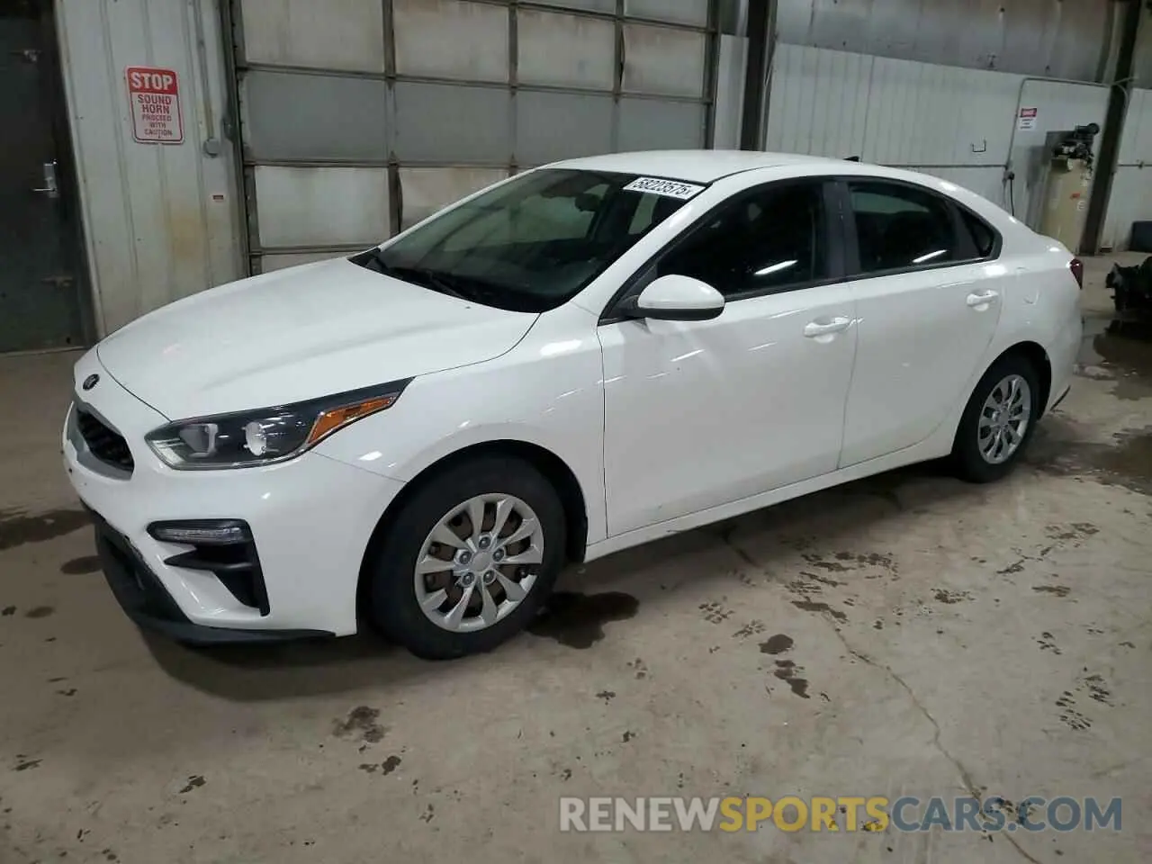 1 Photograph of a damaged car 3KPF24AD2KE138372 KIA FORTE 2019