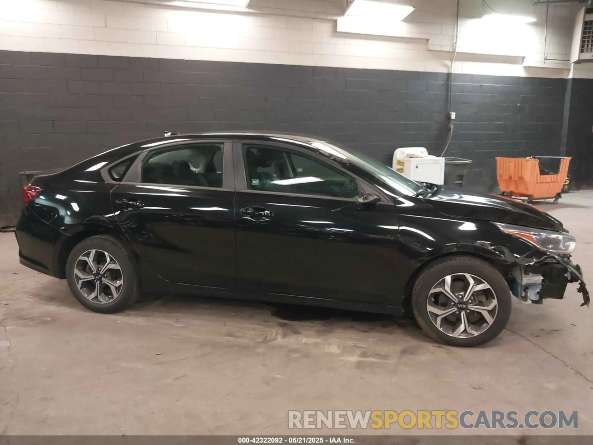 13 Photograph of a damaged car 3KPF24AD3KE023649 KIA FORTE 2019