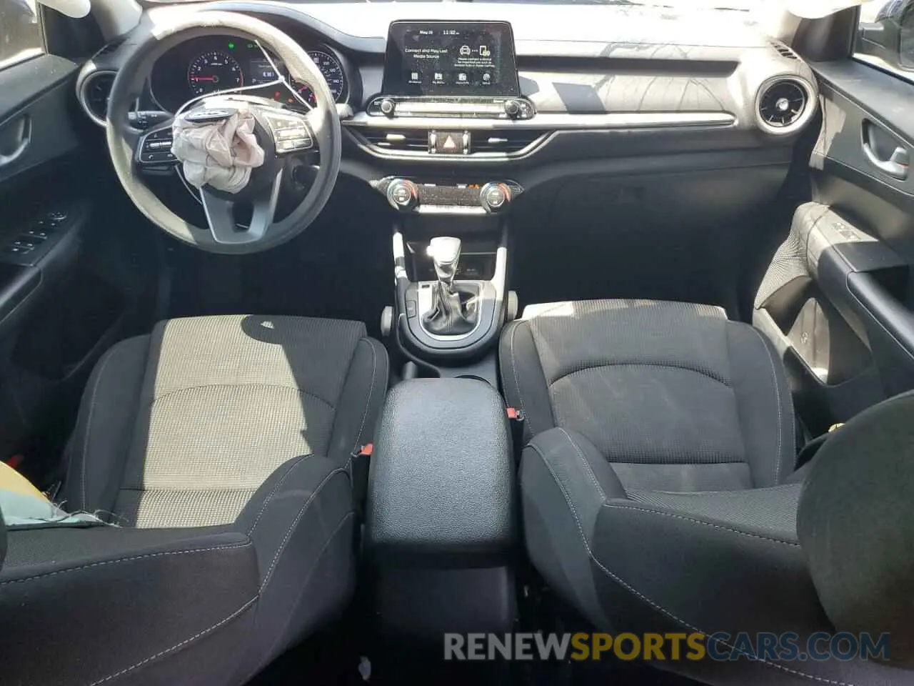 8 Photograph of a damaged car 3KPF24AD3KE024123 KIA FORTE 2019