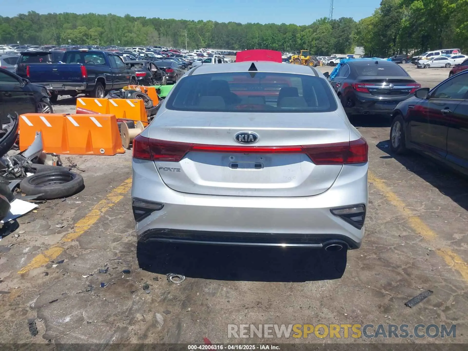 15 Photograph of a damaged car 3KPF24AD3KE030116 KIA FORTE 2019