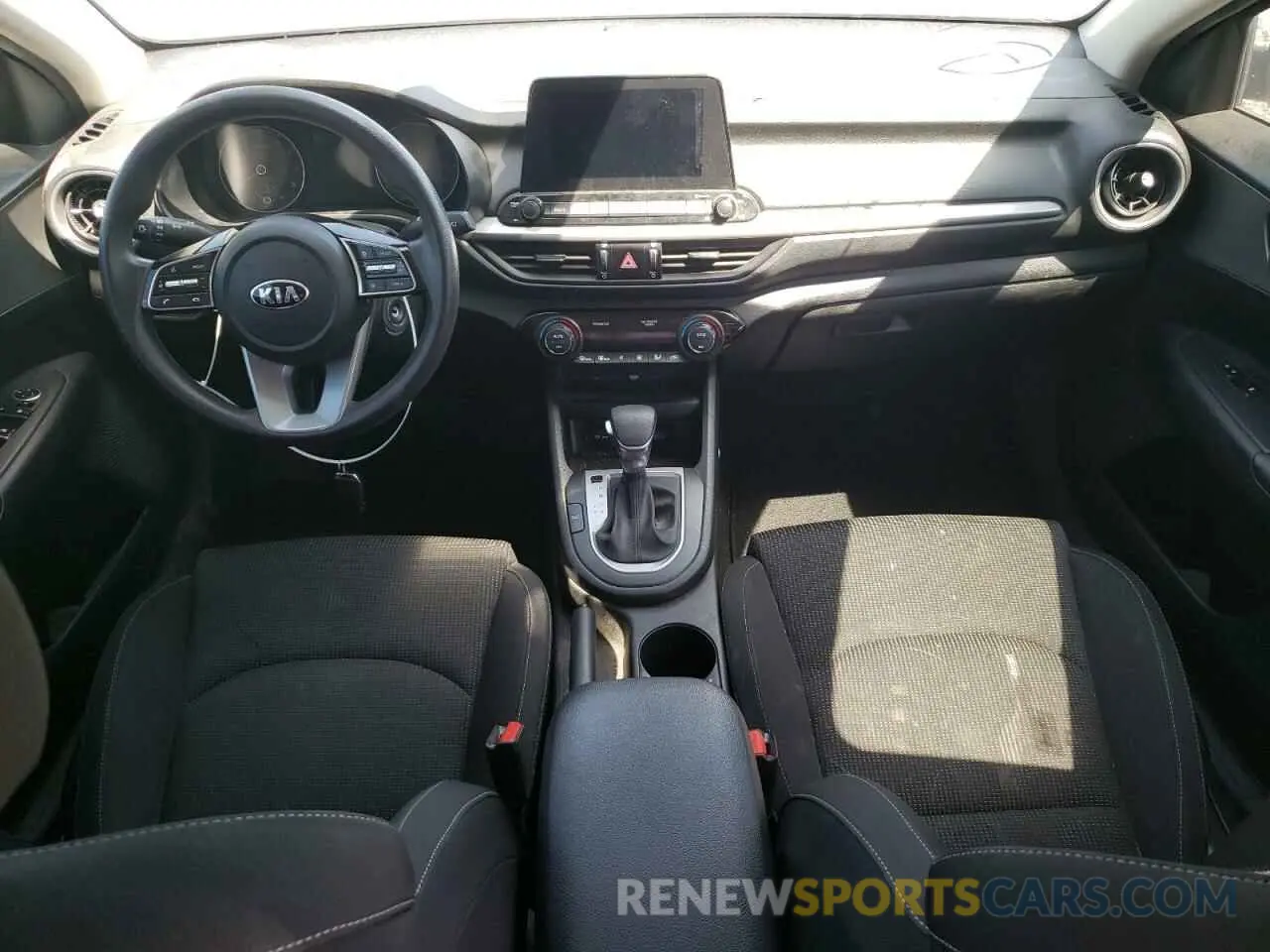 8 Photograph of a damaged car 3KPF24AD3KE043173 KIA FORTE 2019