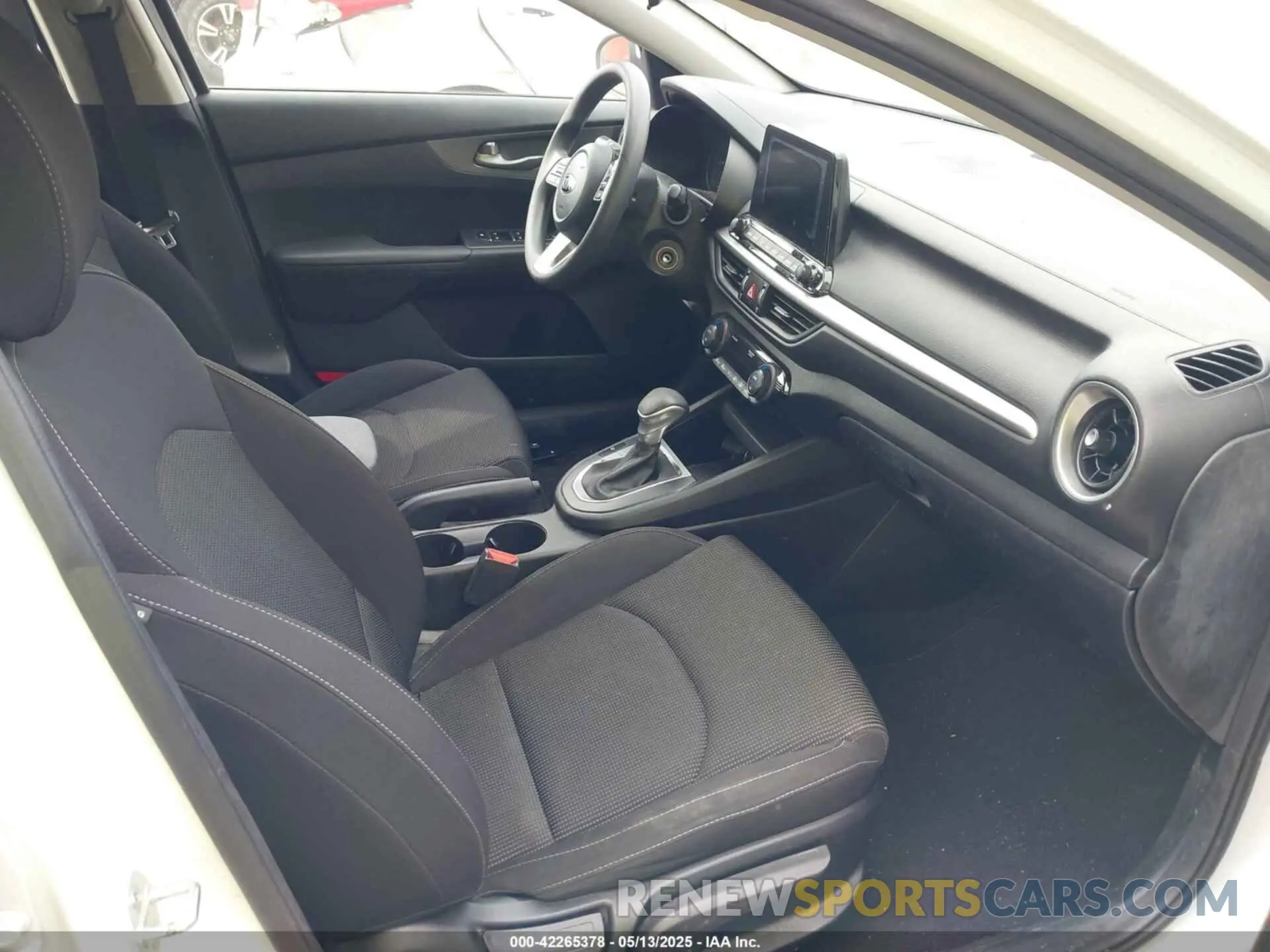 5 Photograph of a damaged car 3KPF24AD3KE048129 KIA FORTE 2019