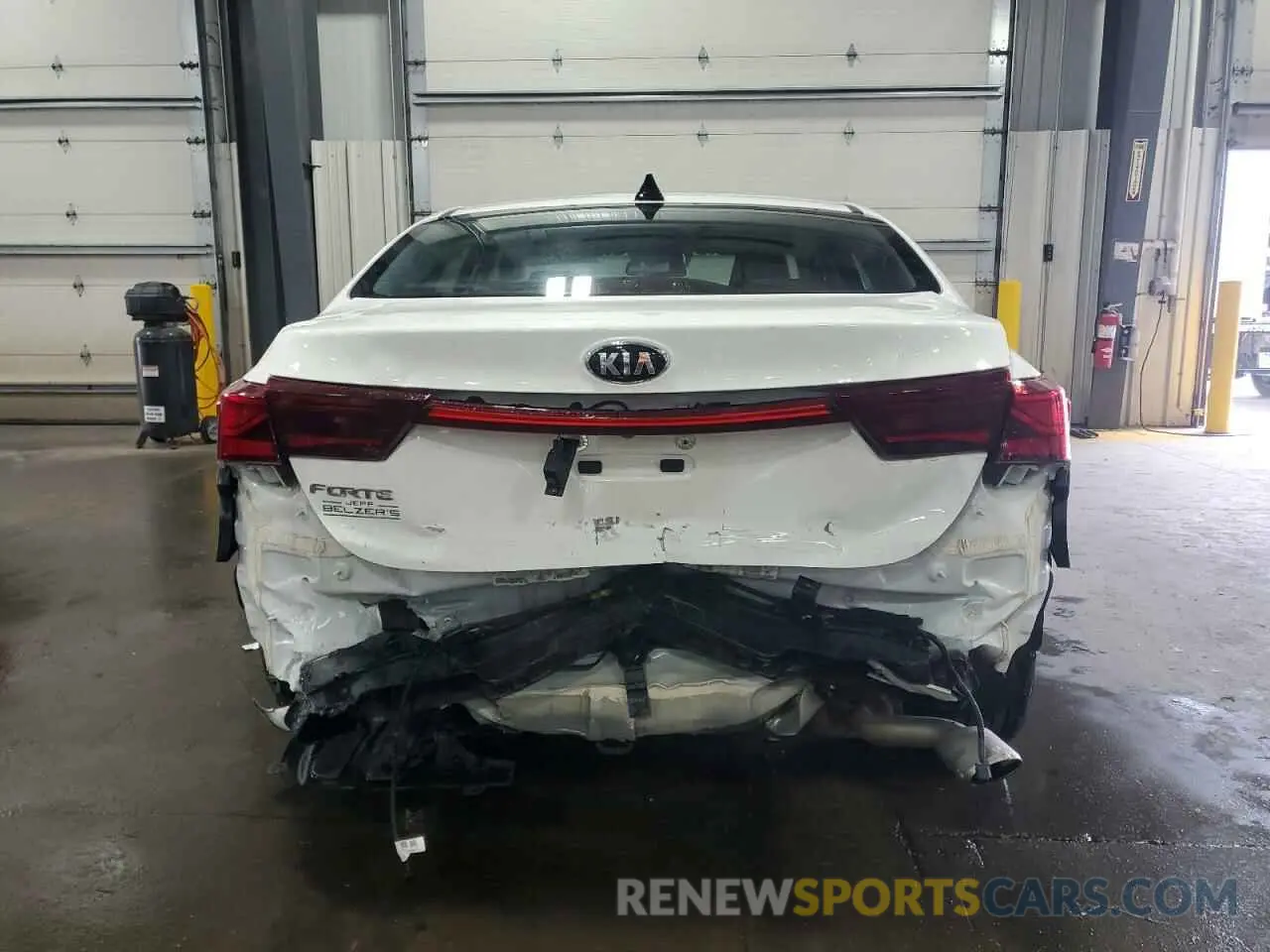 6 Photograph of a damaged car 3KPF24AD3KE059454 KIA FORTE 2019