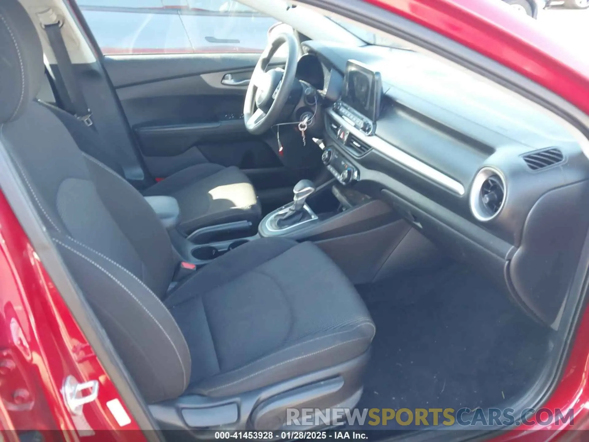 5 Photograph of a damaged car 3KPF24AD3KE096584 KIA FORTE 2019