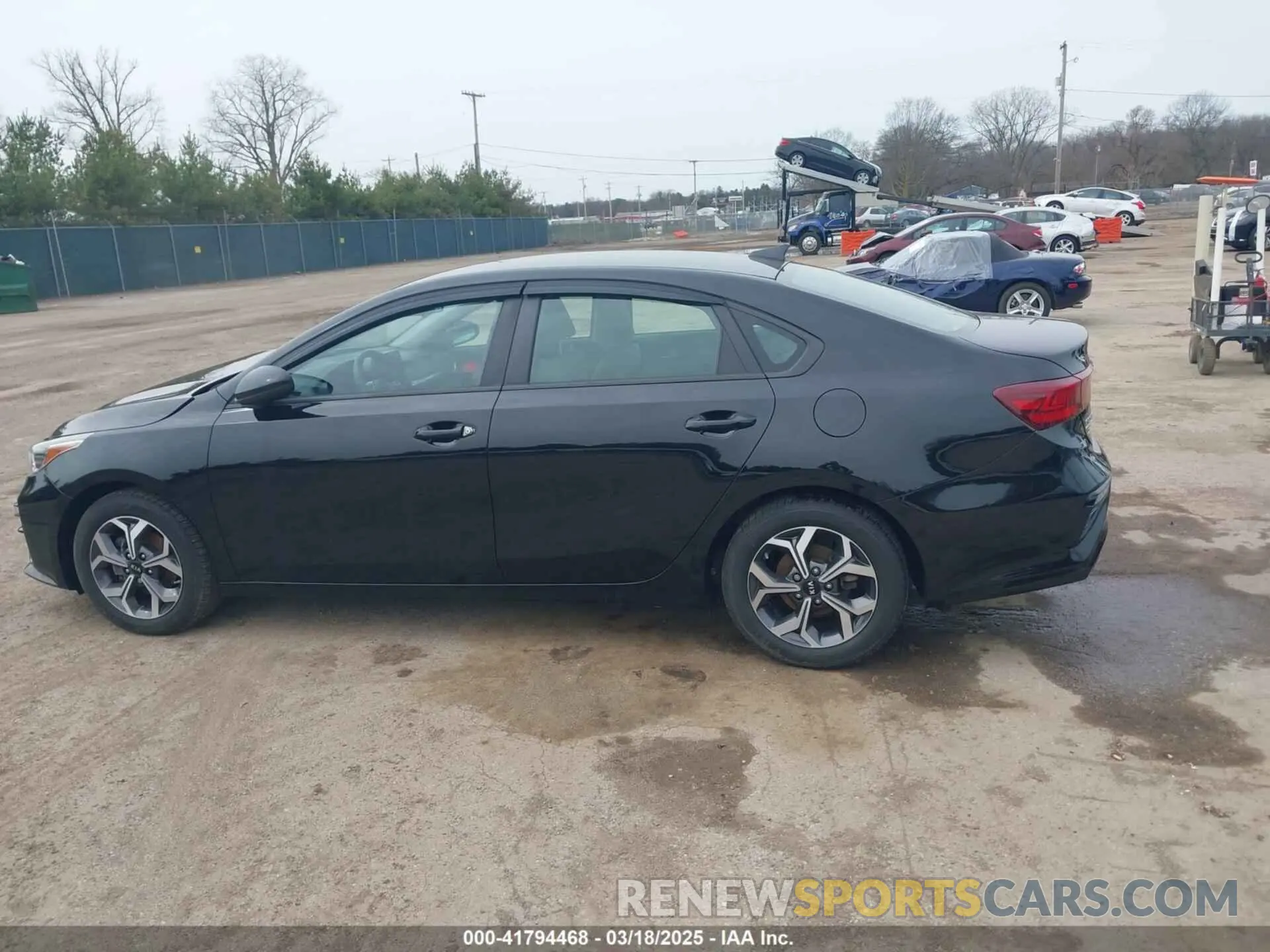 14 Photograph of a damaged car 3KPF24AD3KE108278 KIA FORTE 2019