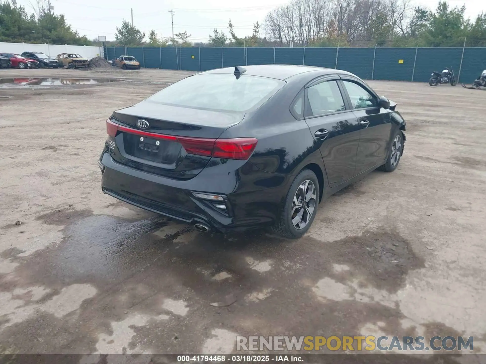 4 Photograph of a damaged car 3KPF24AD3KE108278 KIA FORTE 2019