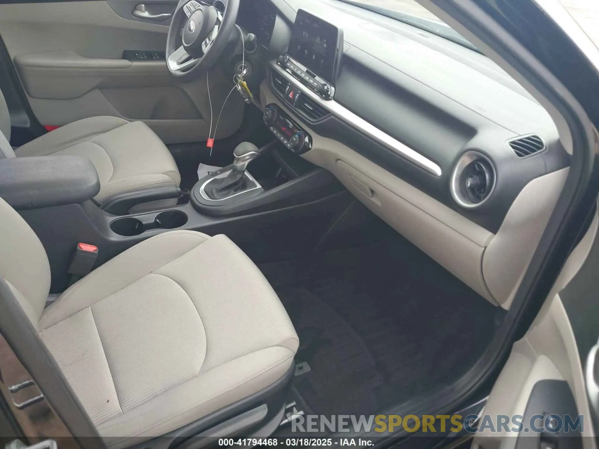 5 Photograph of a damaged car 3KPF24AD3KE108278 KIA FORTE 2019