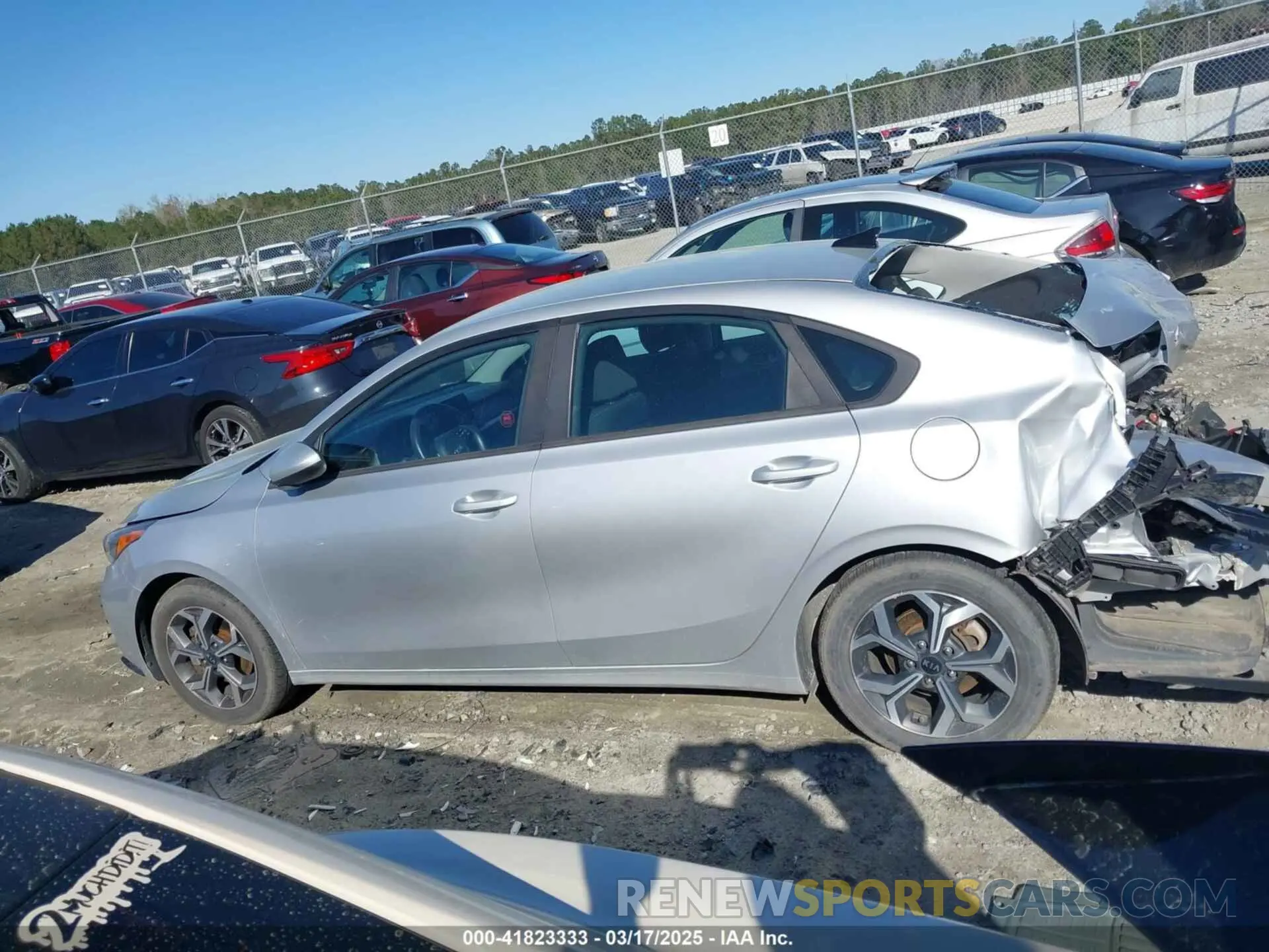 13 Photograph of a damaged car 3KPF24AD3KE118762 KIA FORTE 2019