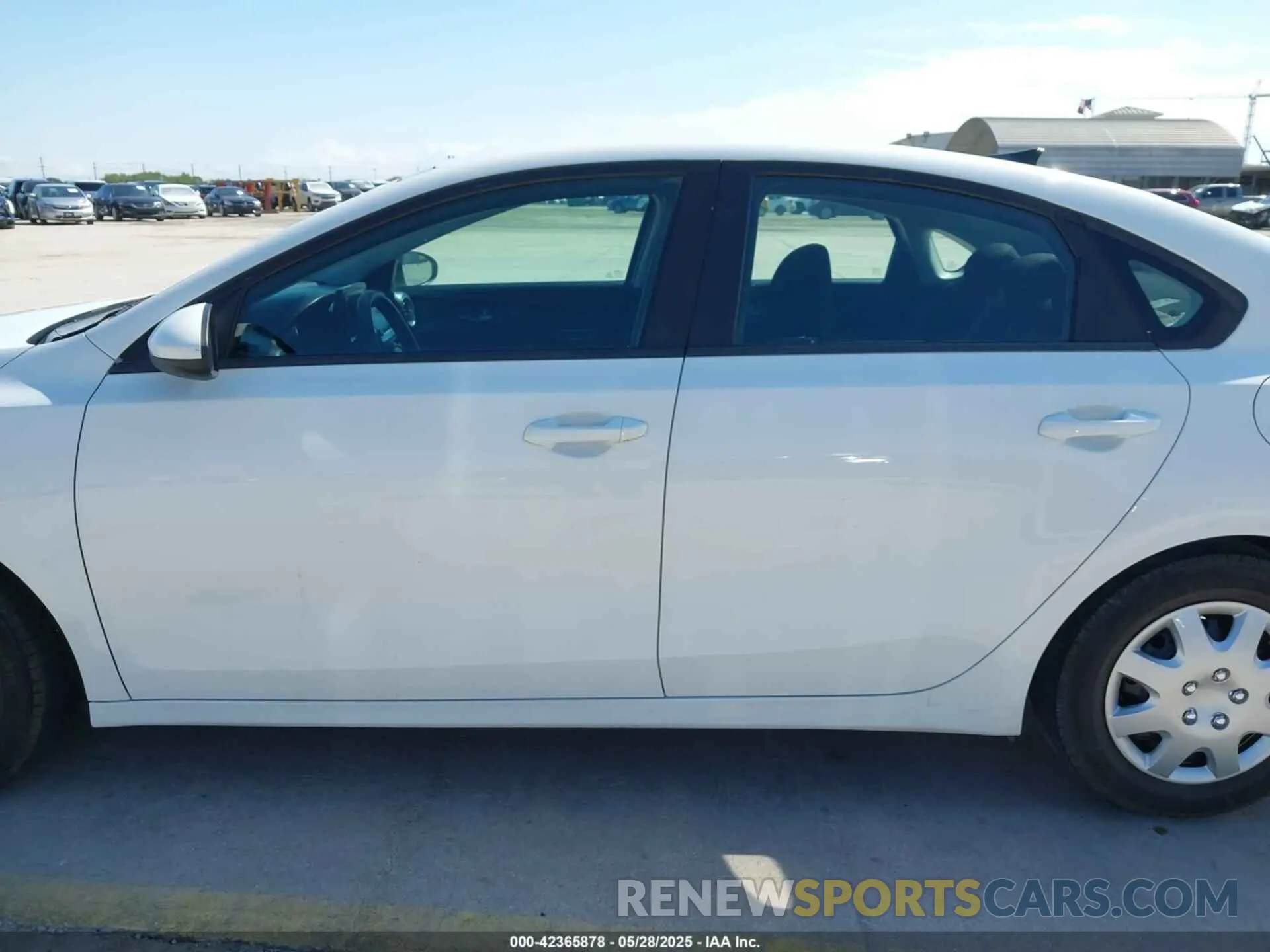 15 Photograph of a damaged car 3KPF24AD3KE123881 KIA FORTE 2019