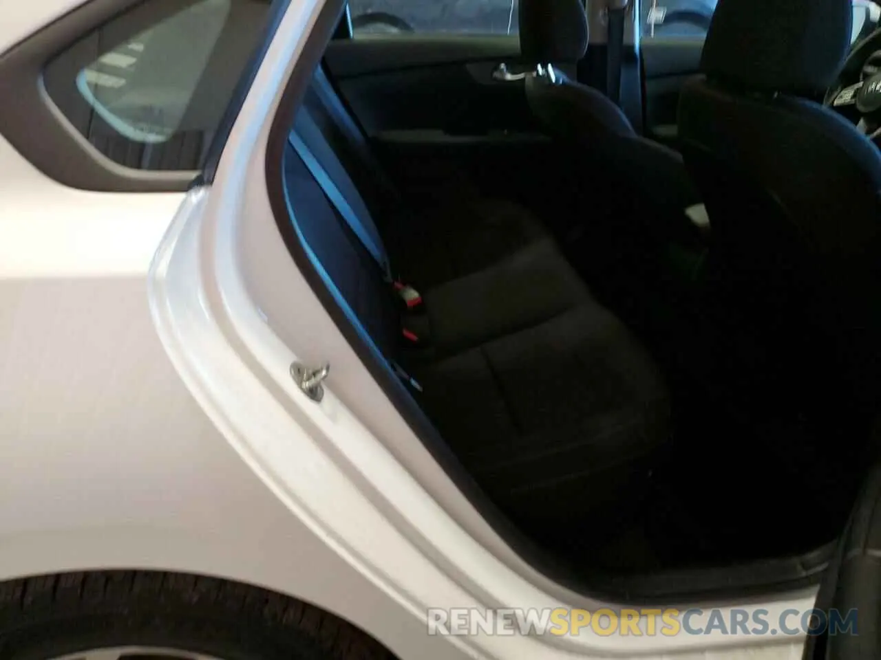 10 Photograph of a damaged car 3KPF24AD3KE124514 KIA FORTE 2019