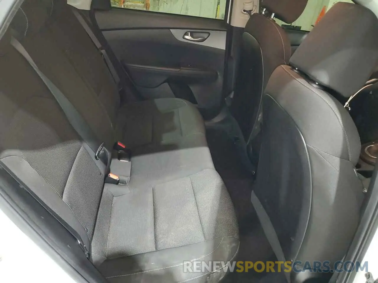 10 Photograph of a damaged car 3KPF24AD3KE127767 KIA FORTE 2019