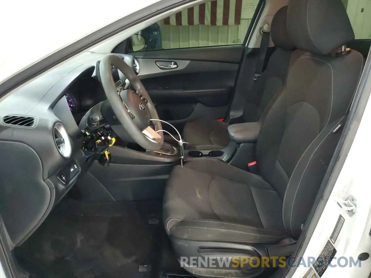 7 Photograph of a damaged car 3KPF24AD3KE127767 KIA FORTE 2019