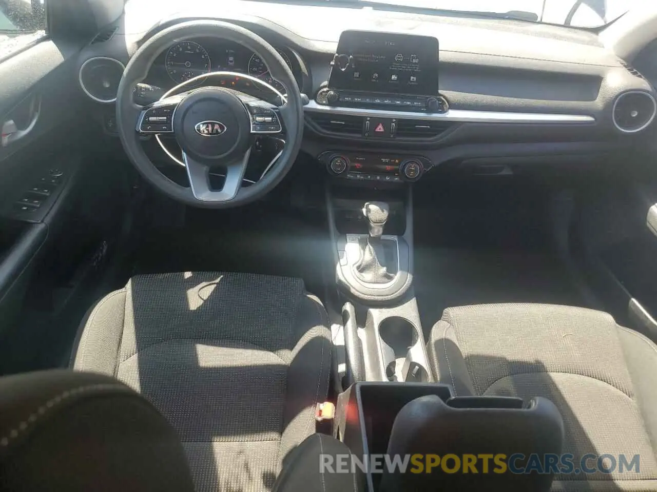 8 Photograph of a damaged car 3KPF24AD4KE029332 KIA FORTE 2019