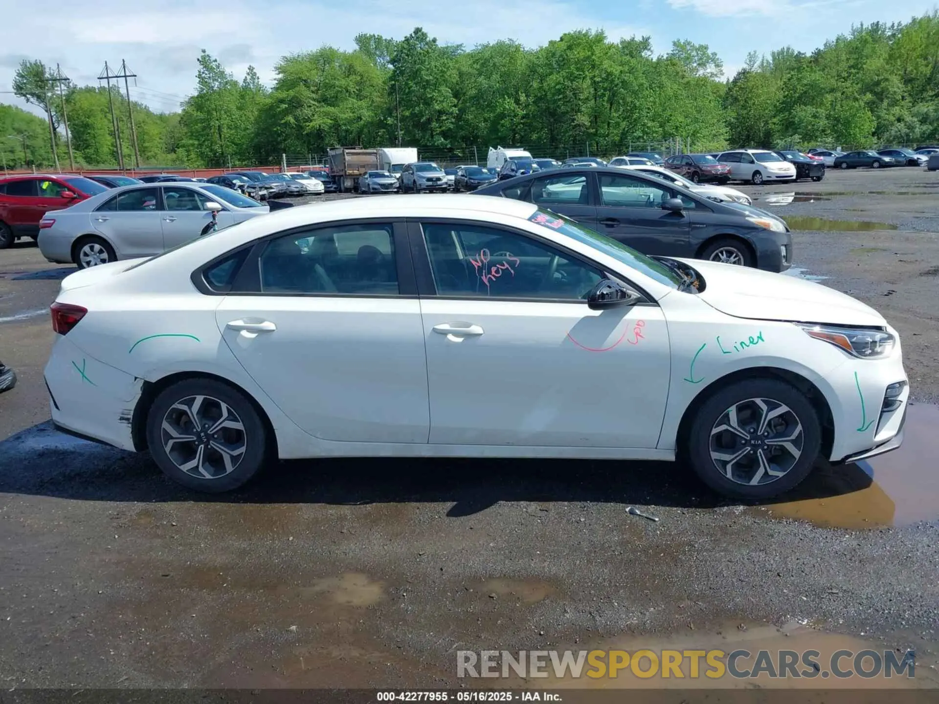 13 Photograph of a damaged car 3KPF24AD4KE040301 KIA FORTE 2019
