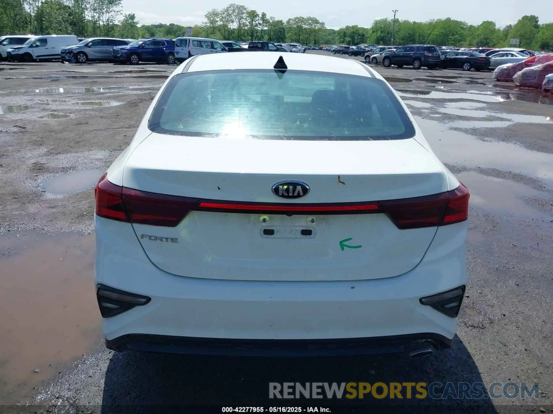 16 Photograph of a damaged car 3KPF24AD4KE040301 KIA FORTE 2019