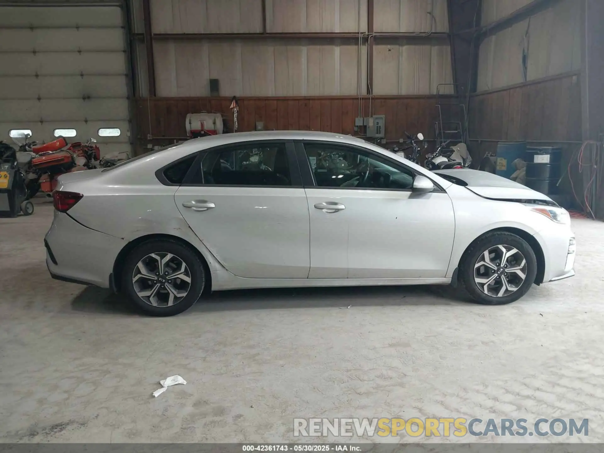13 Photograph of a damaged car 3KPF24AD4KE044932 KIA FORTE 2019