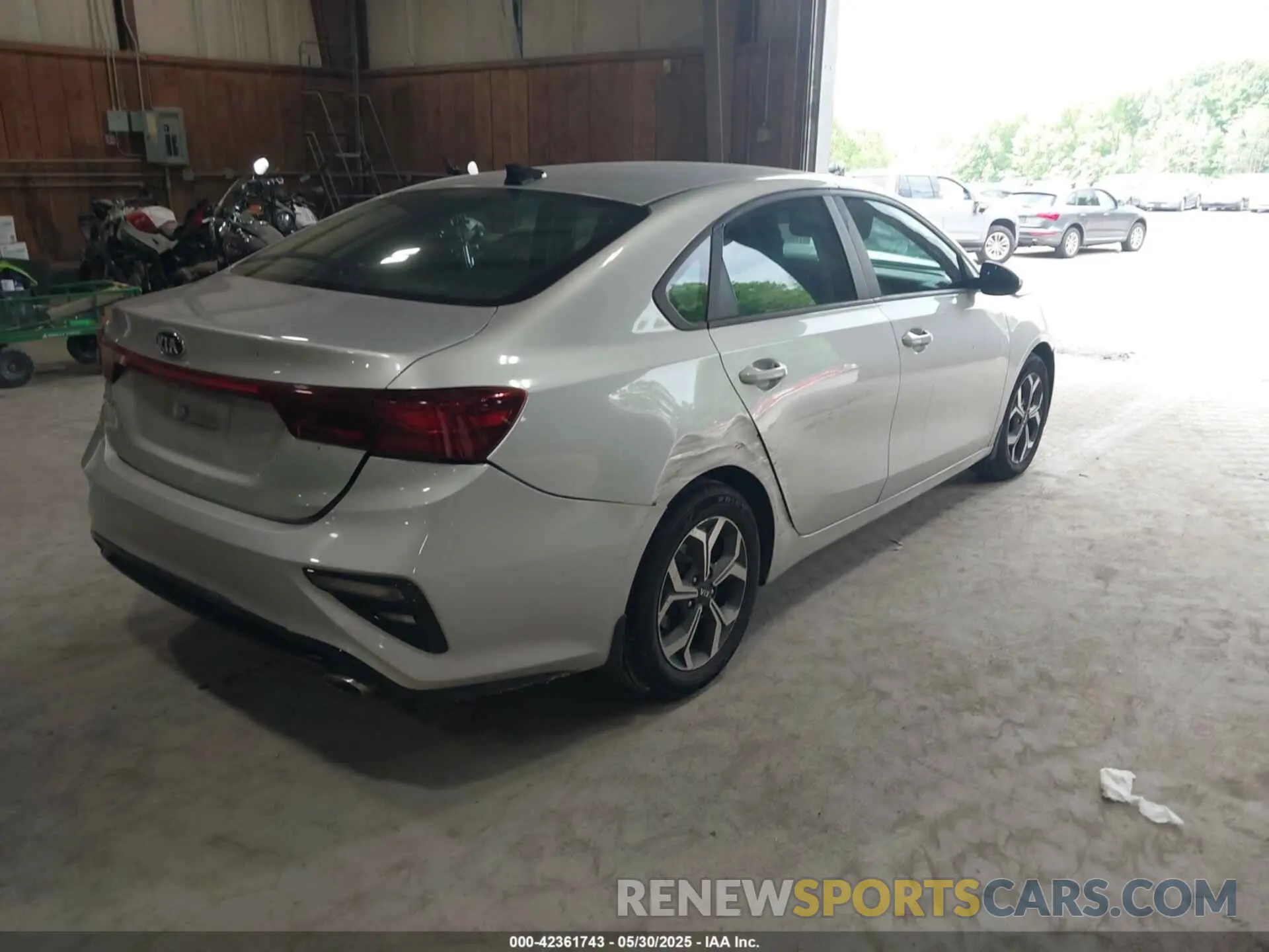 4 Photograph of a damaged car 3KPF24AD4KE044932 KIA FORTE 2019