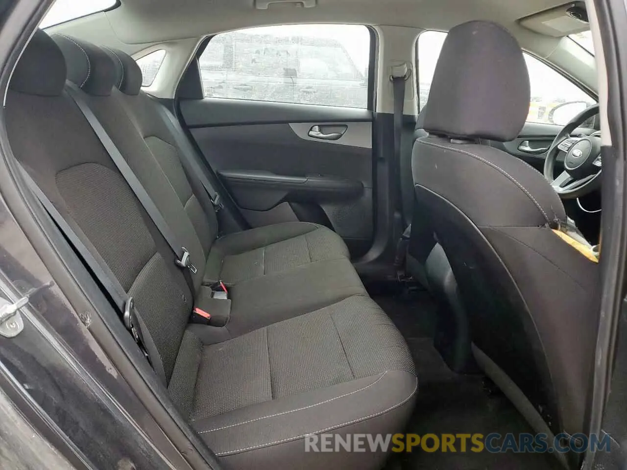 11 Photograph of a damaged car 3KPF24AD4KE049094 KIA FORTE 2019