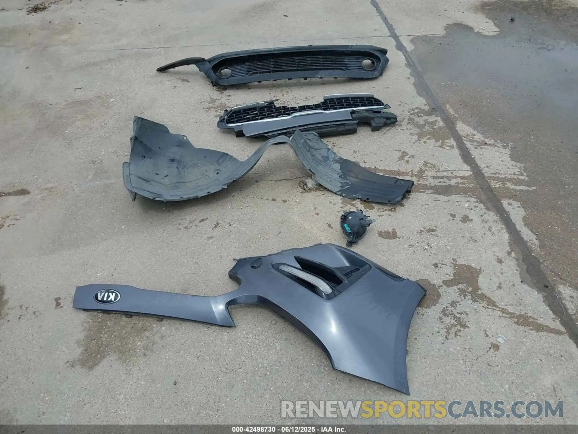 11 Photograph of a damaged car 3KPF24AD4KE052030 KIA FORTE 2019