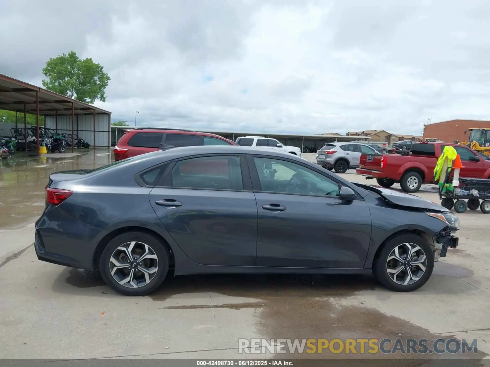 13 Photograph of a damaged car 3KPF24AD4KE052030 KIA FORTE 2019