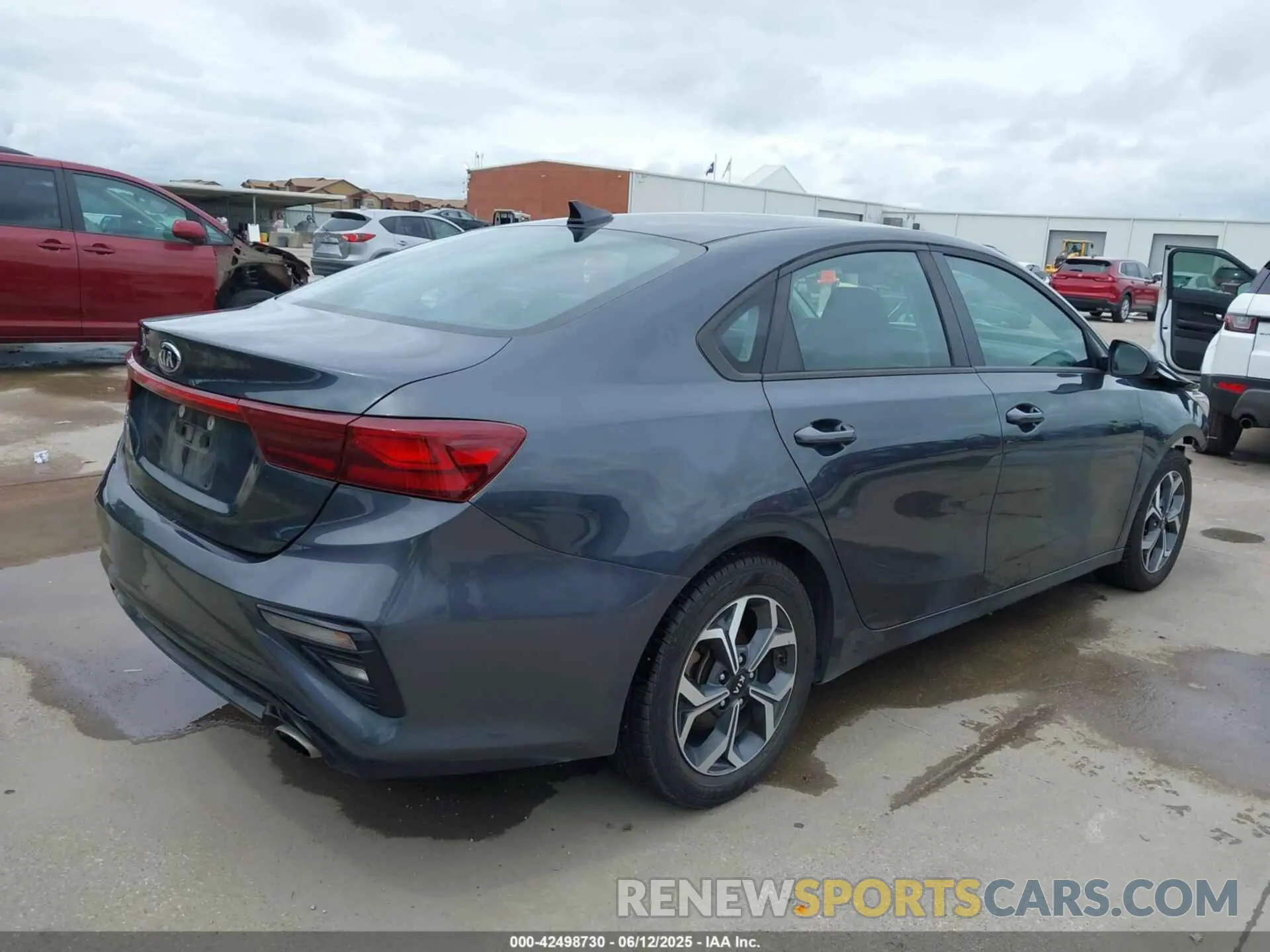 4 Photograph of a damaged car 3KPF24AD4KE052030 KIA FORTE 2019