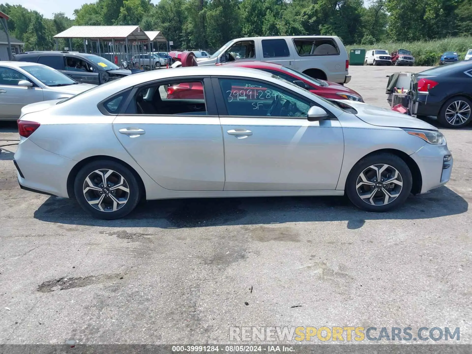 14 Photograph of a damaged car 3KPF24AD4KE058961 KIA FORTE 2019