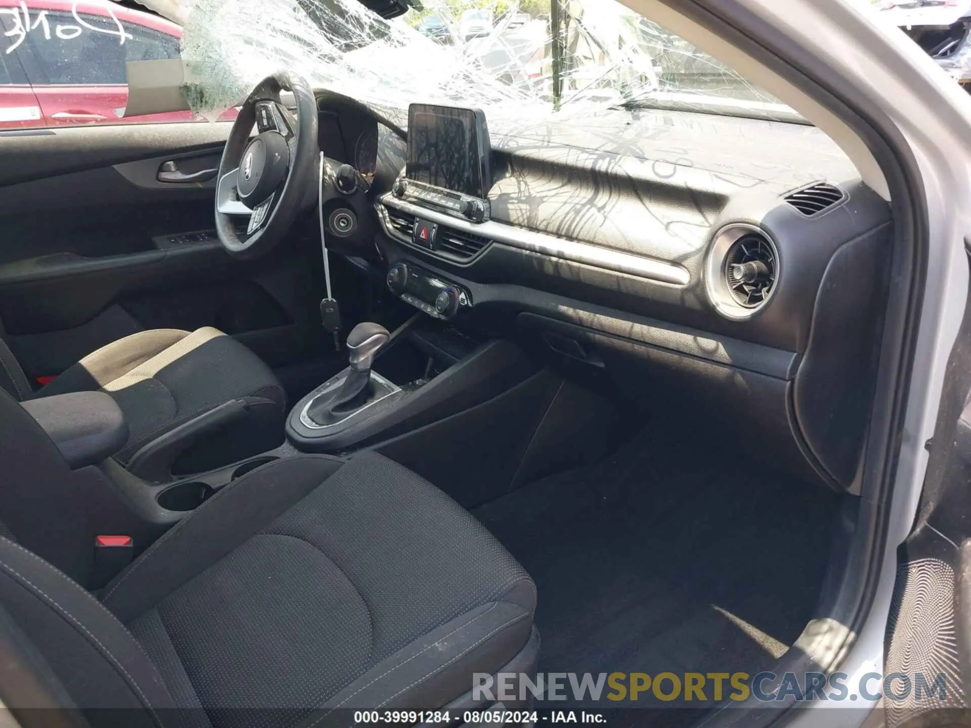 5 Photograph of a damaged car 3KPF24AD4KE058961 KIA FORTE 2019