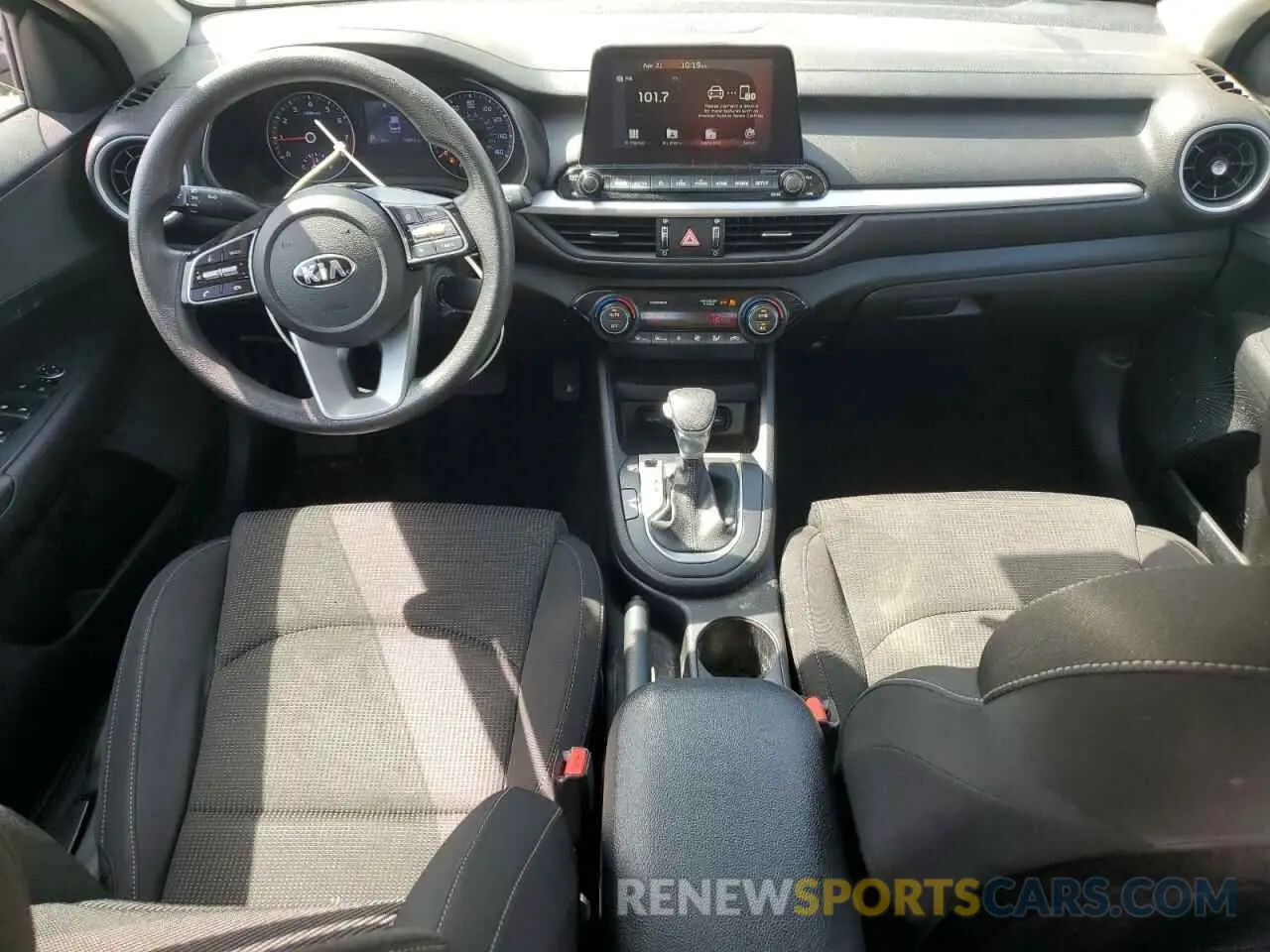 8 Photograph of a damaged car 3KPF24AD4KE060404 KIA FORTE 2019