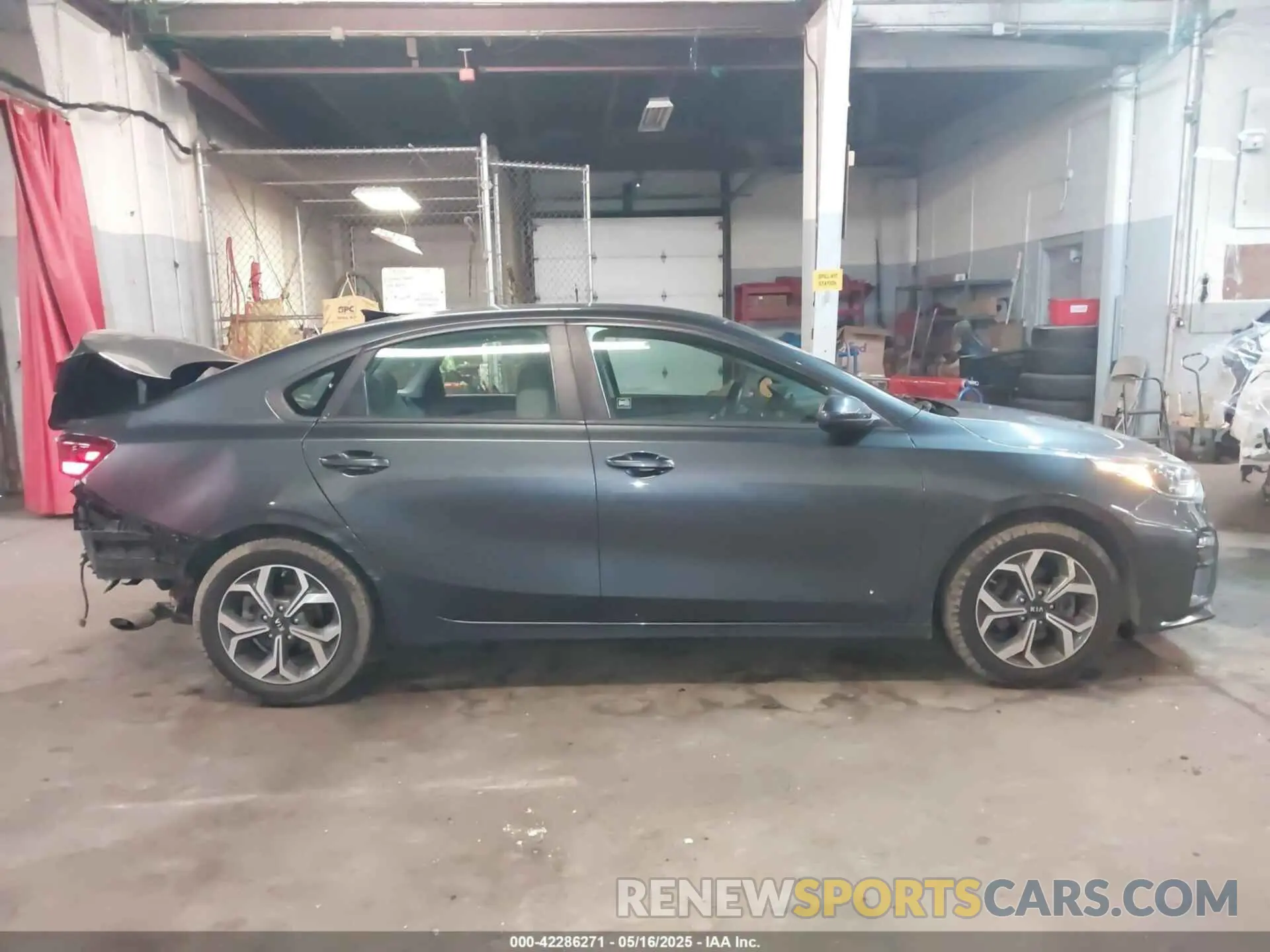 13 Photograph of a damaged car 3KPF24AD4KE061732 KIA FORTE 2019