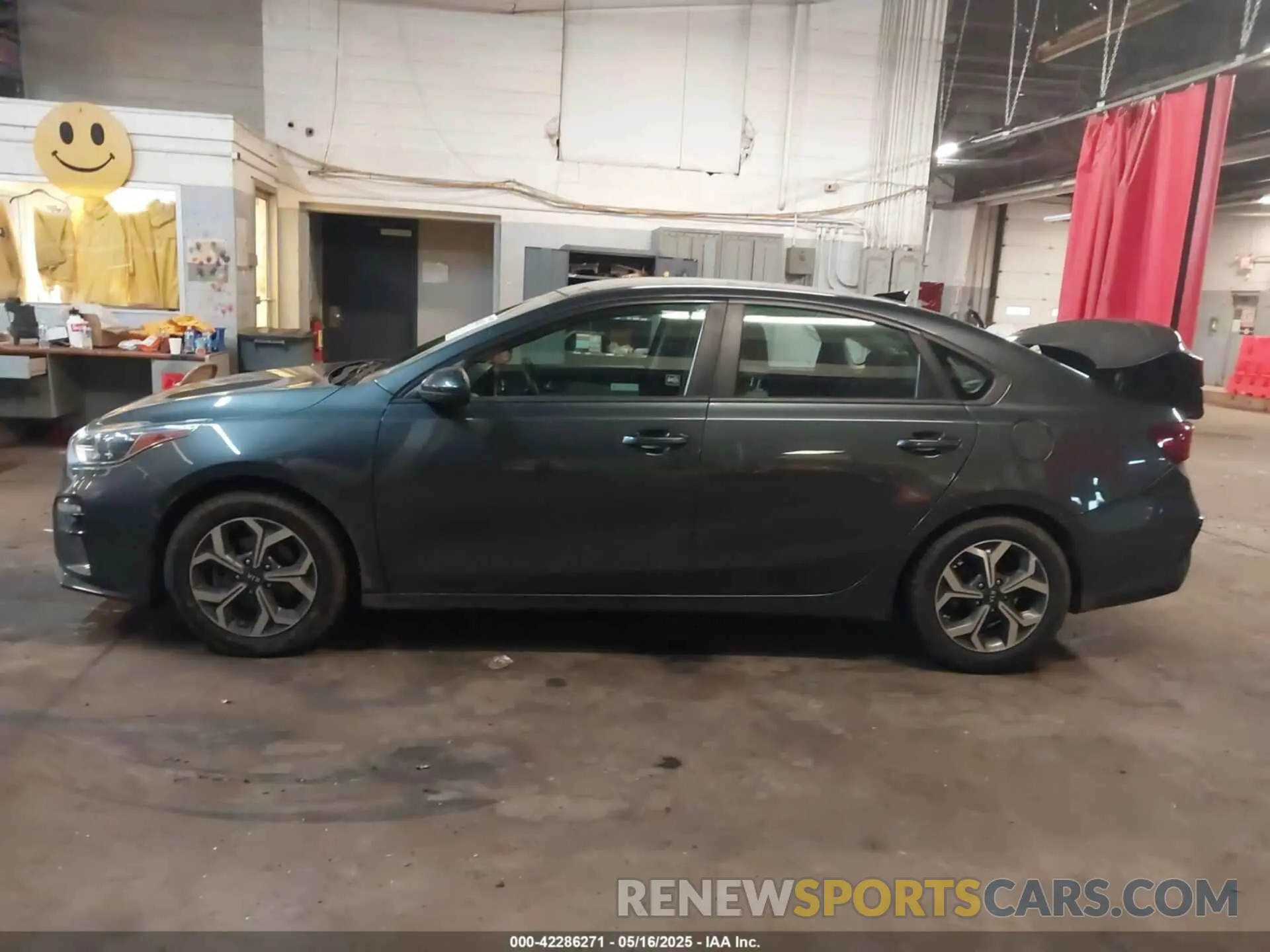 14 Photograph of a damaged car 3KPF24AD4KE061732 KIA FORTE 2019