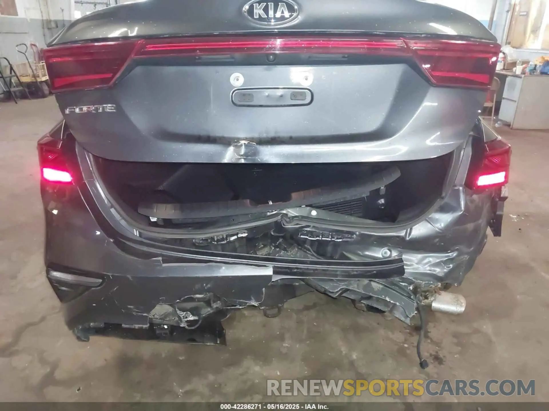 6 Photograph of a damaged car 3KPF24AD4KE061732 KIA FORTE 2019