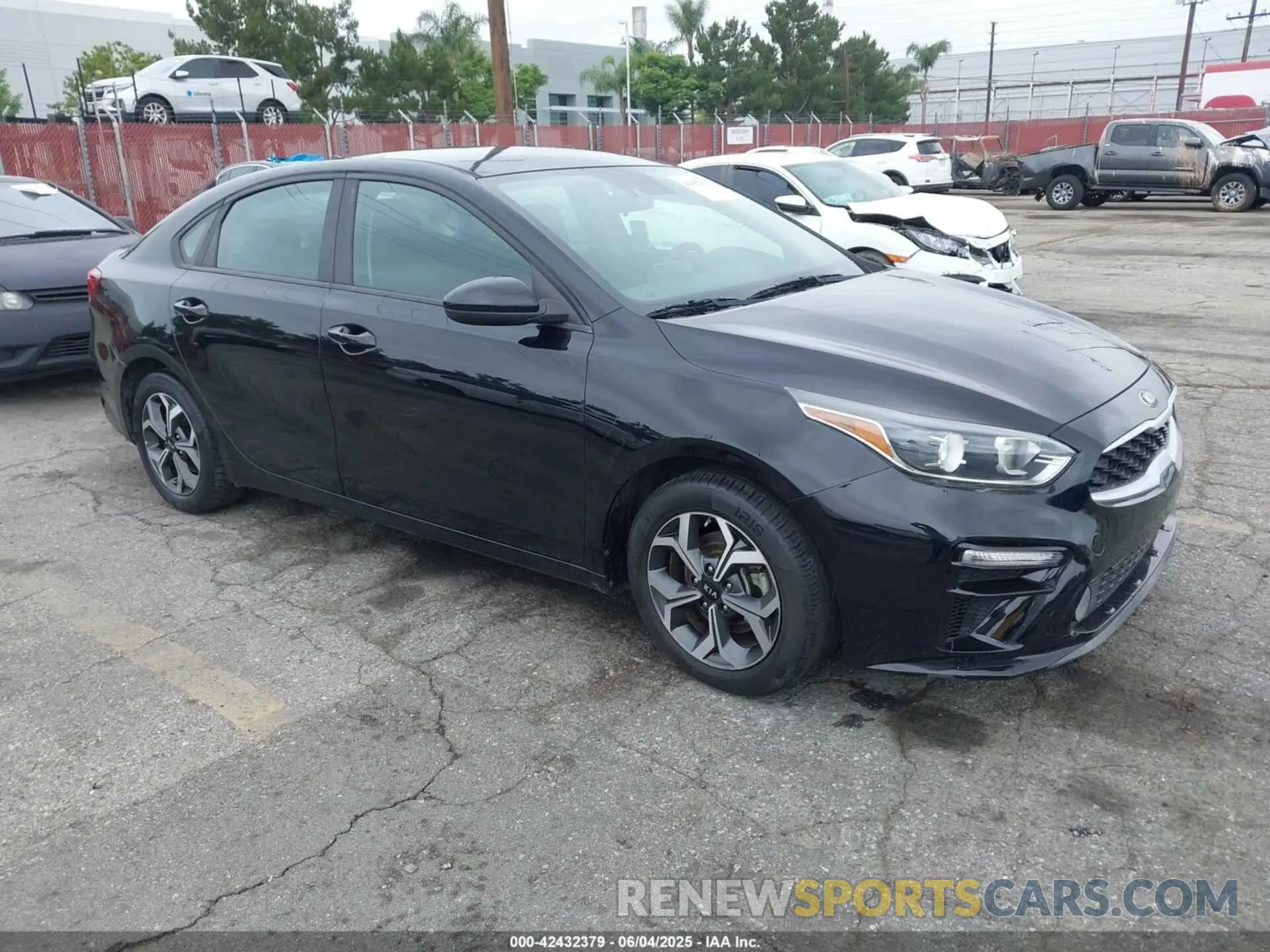 1 Photograph of a damaged car 3KPF24AD4KE065943 KIA FORTE 2019