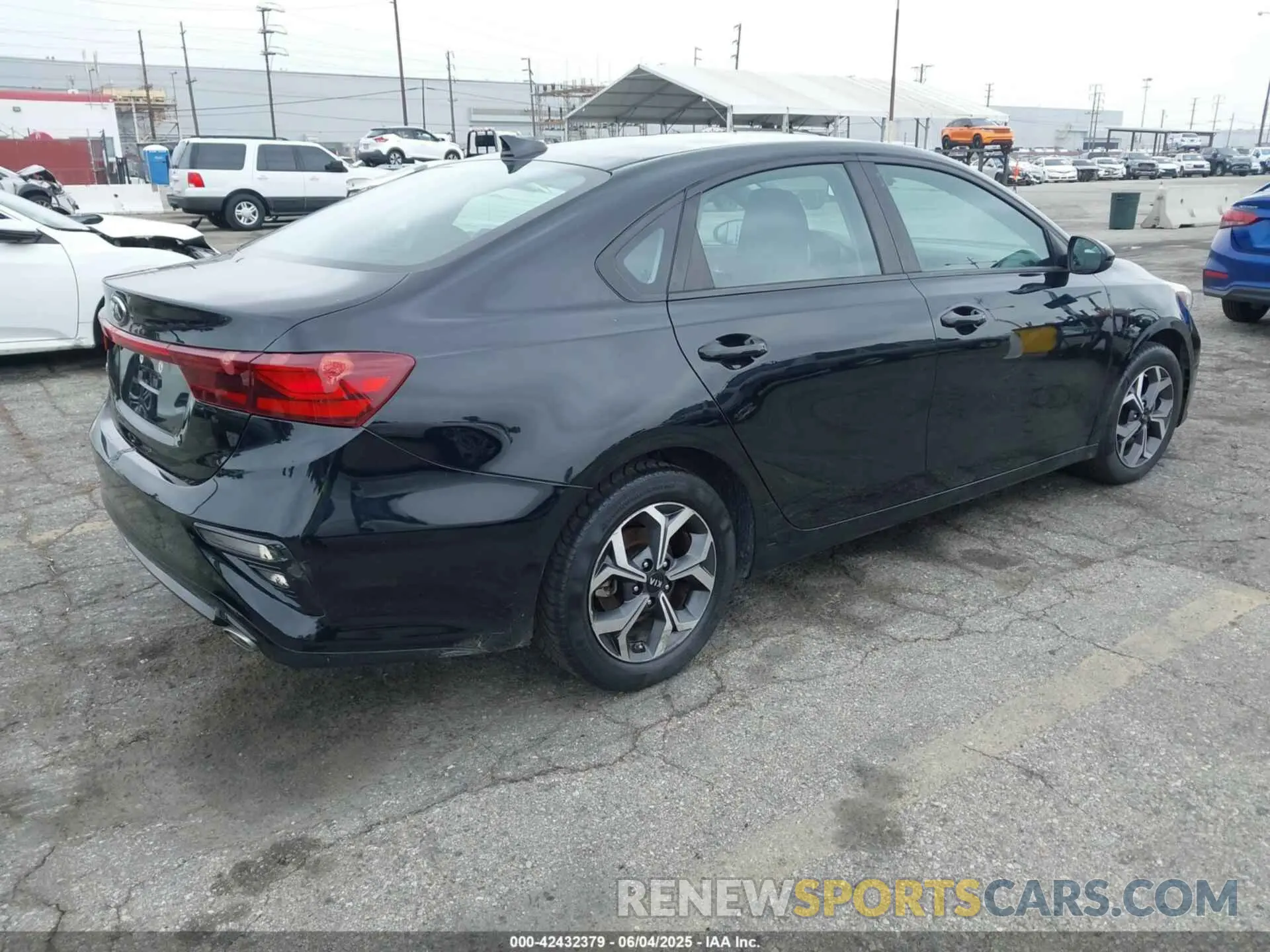 4 Photograph of a damaged car 3KPF24AD4KE065943 KIA FORTE 2019