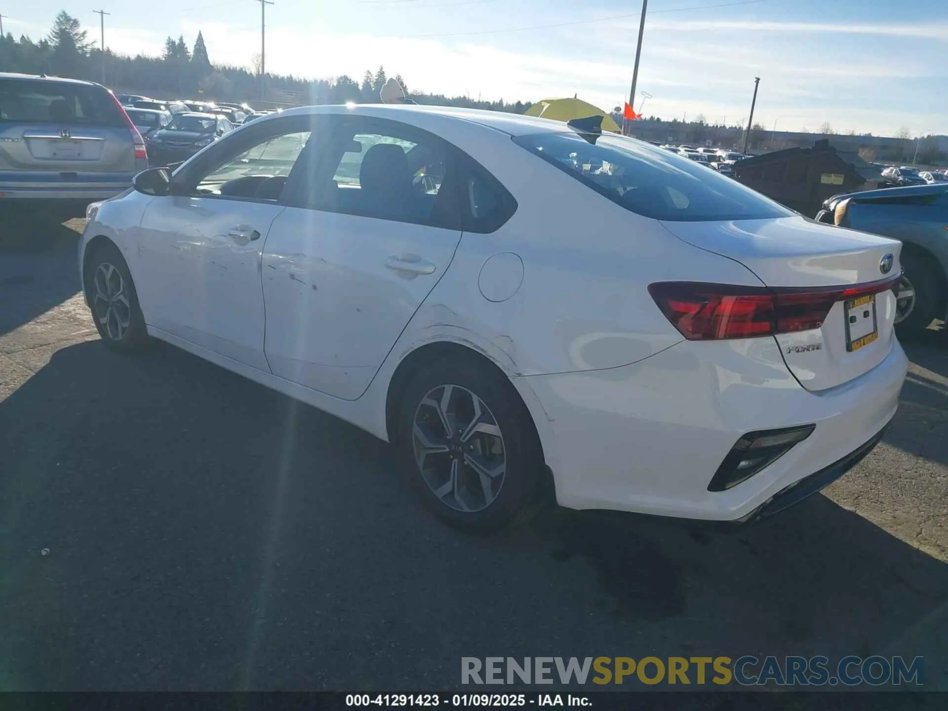3 Photograph of a damaged car 3KPF24AD4KE077820 KIA FORTE 2019