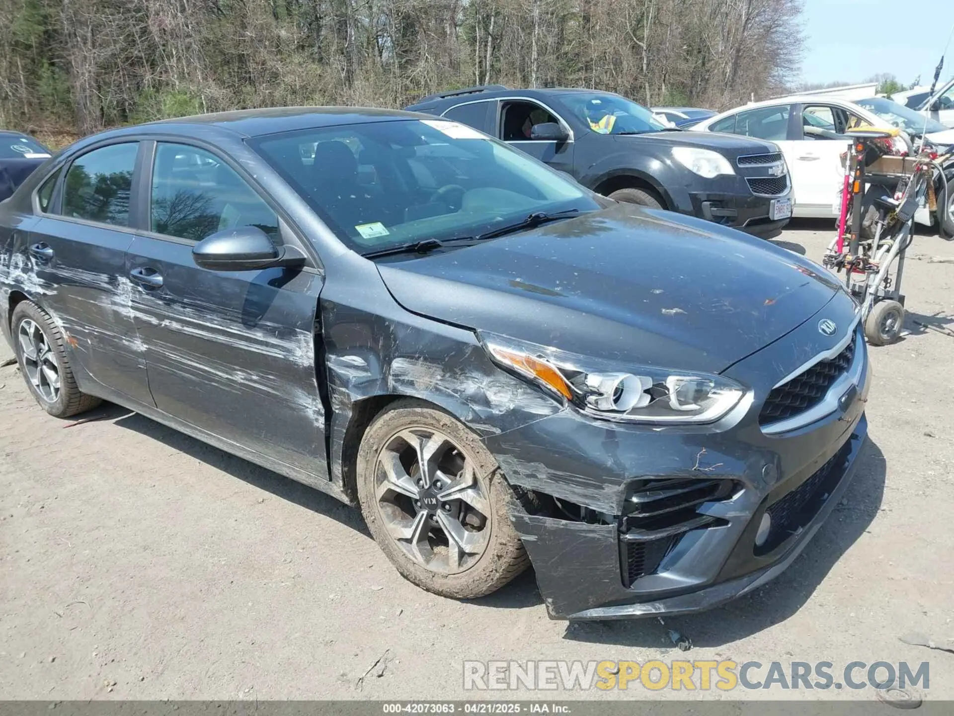 1 Photograph of a damaged car 3KPF24AD4KE081480 KIA FORTE 2019