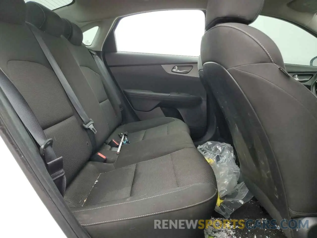 10 Photograph of a damaged car 3KPF24AD4KE082189 KIA FORTE 2019