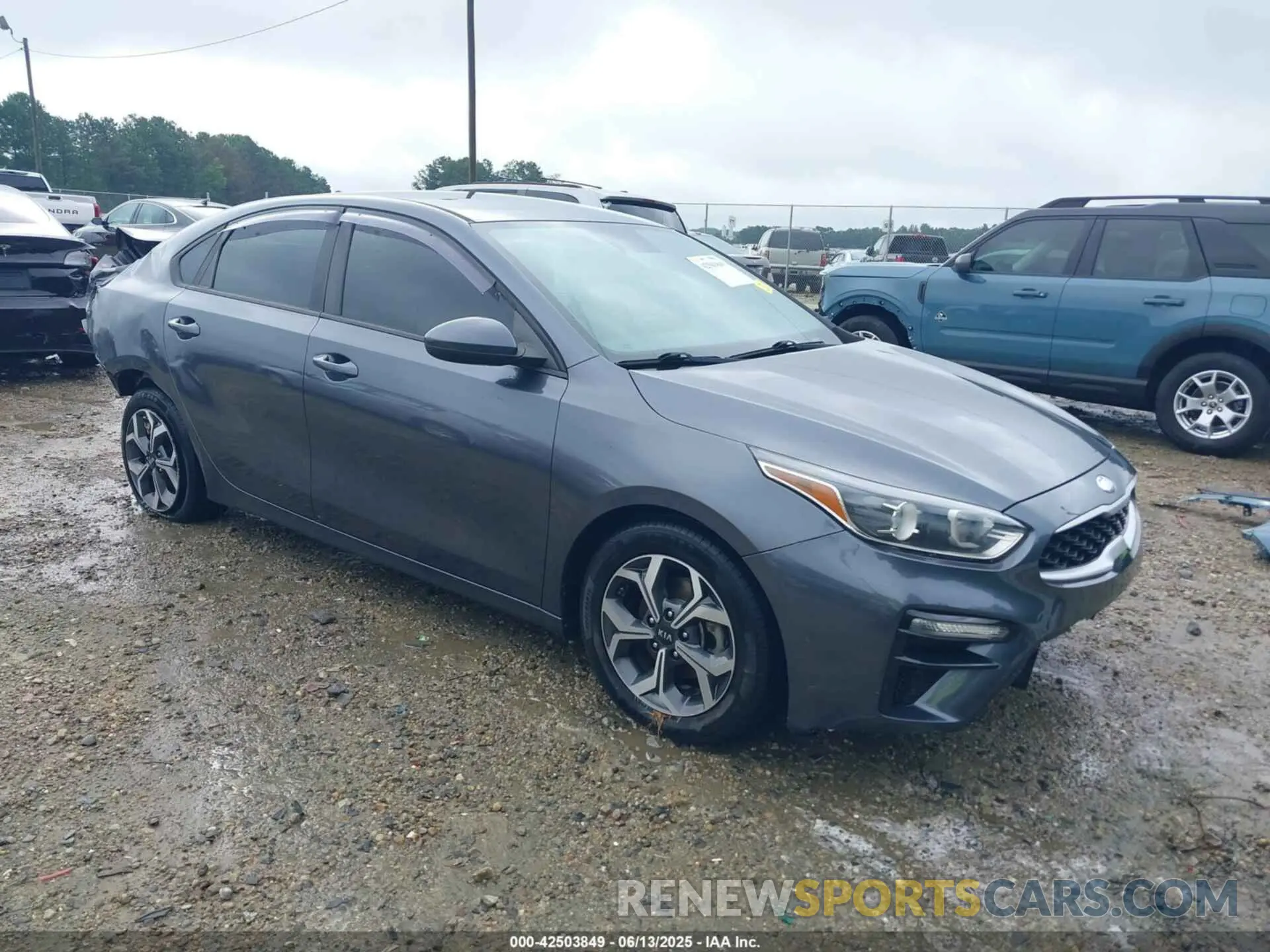 1 Photograph of a damaged car 3KPF24AD4KE084119 KIA FORTE 2019