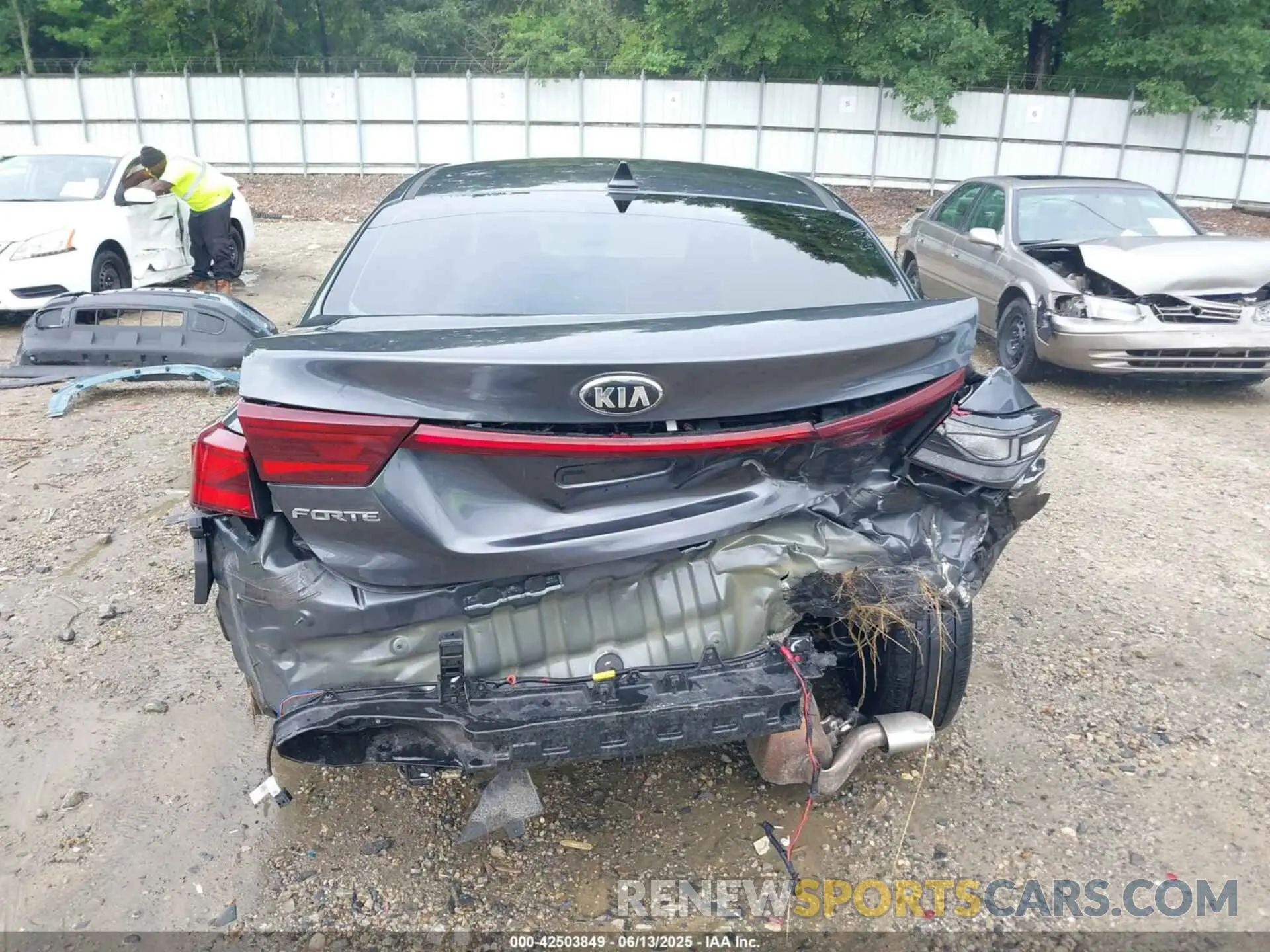 16 Photograph of a damaged car 3KPF24AD4KE084119 KIA FORTE 2019