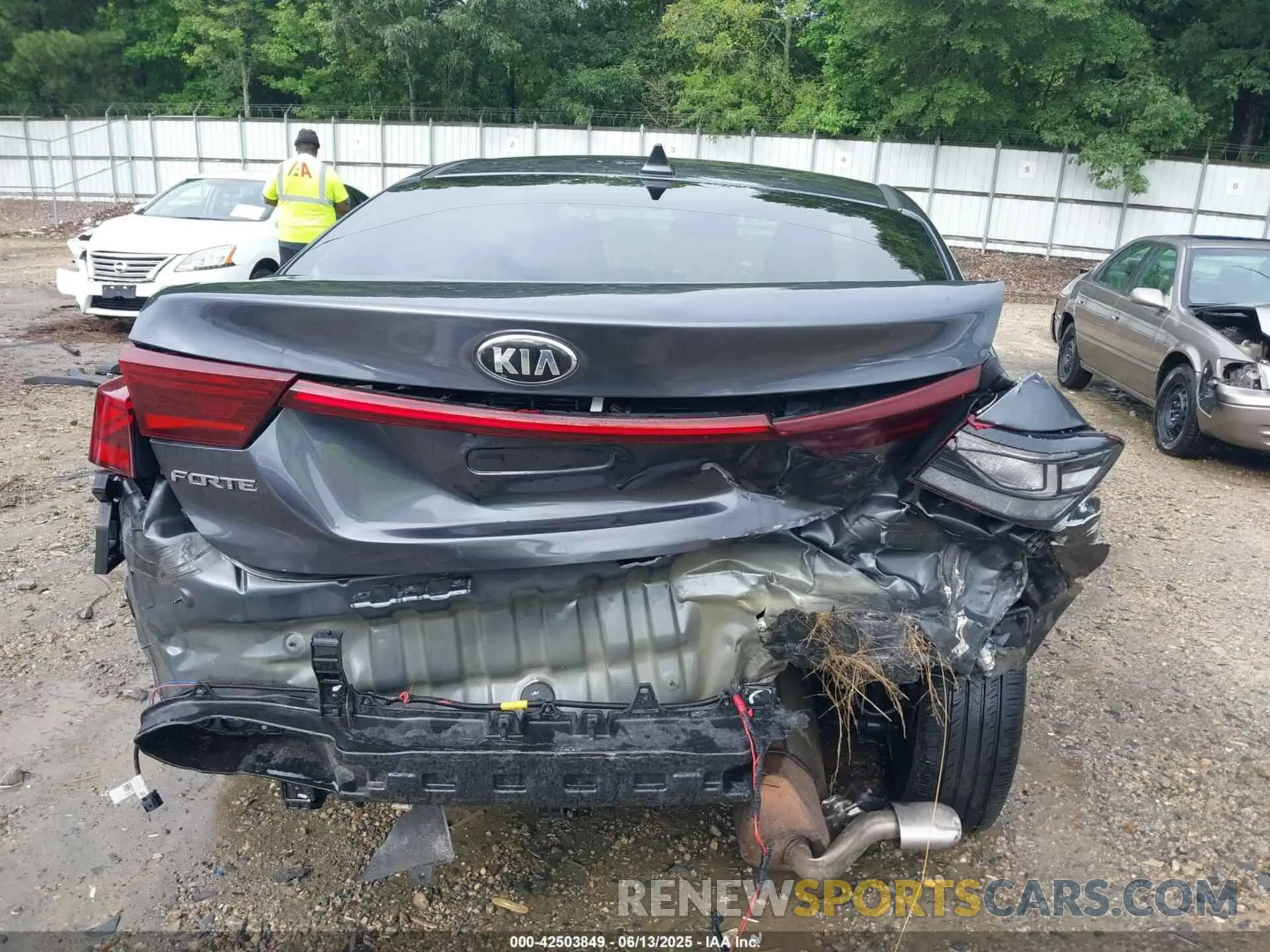 6 Photograph of a damaged car 3KPF24AD4KE084119 KIA FORTE 2019
