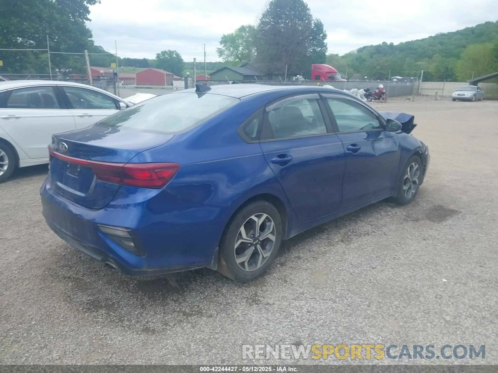 4 Photograph of a damaged car 3KPF24AD4KE085464 KIA FORTE 2019