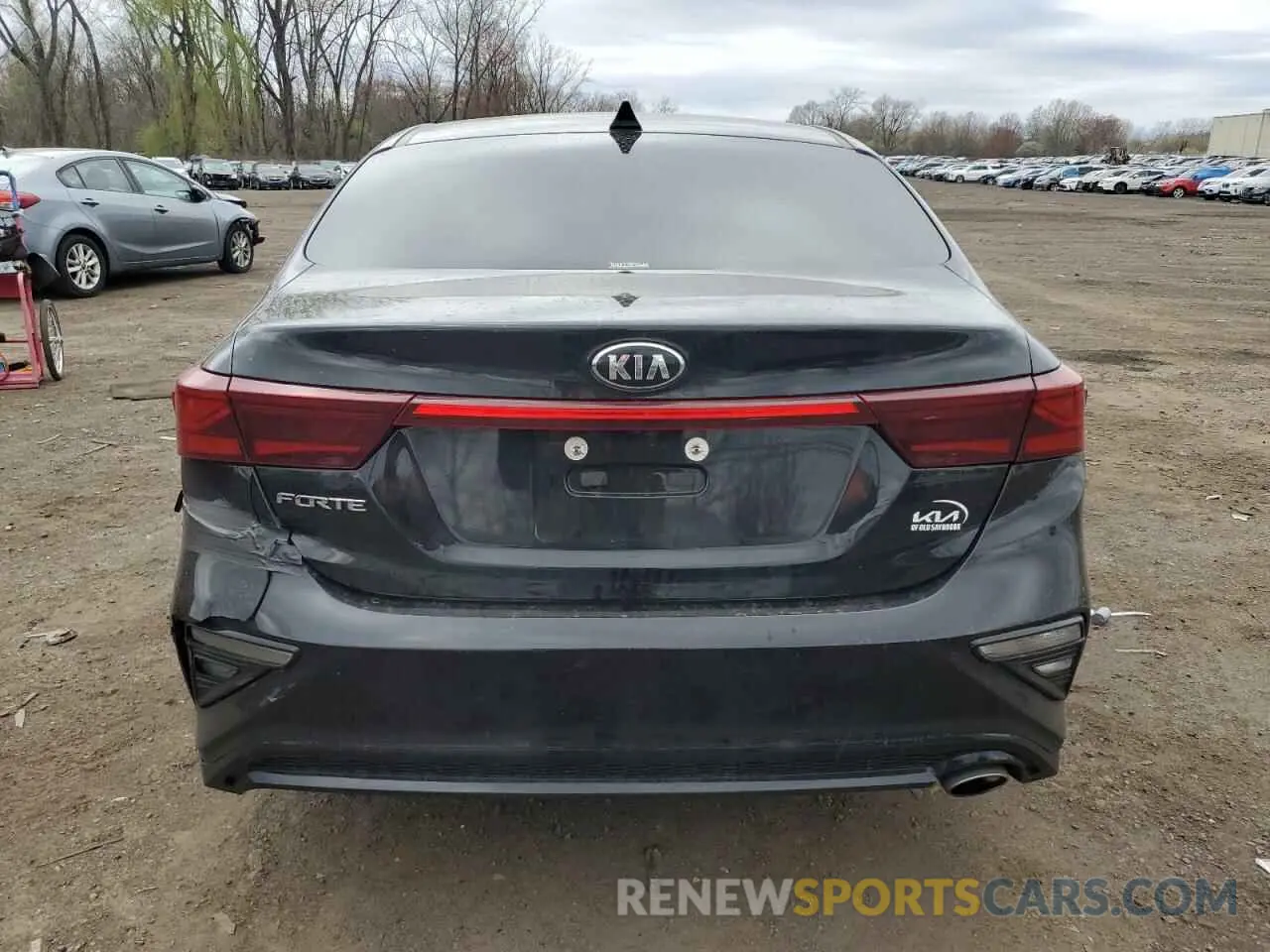 6 Photograph of a damaged car 3KPF24AD4KE102635 KIA FORTE 2019