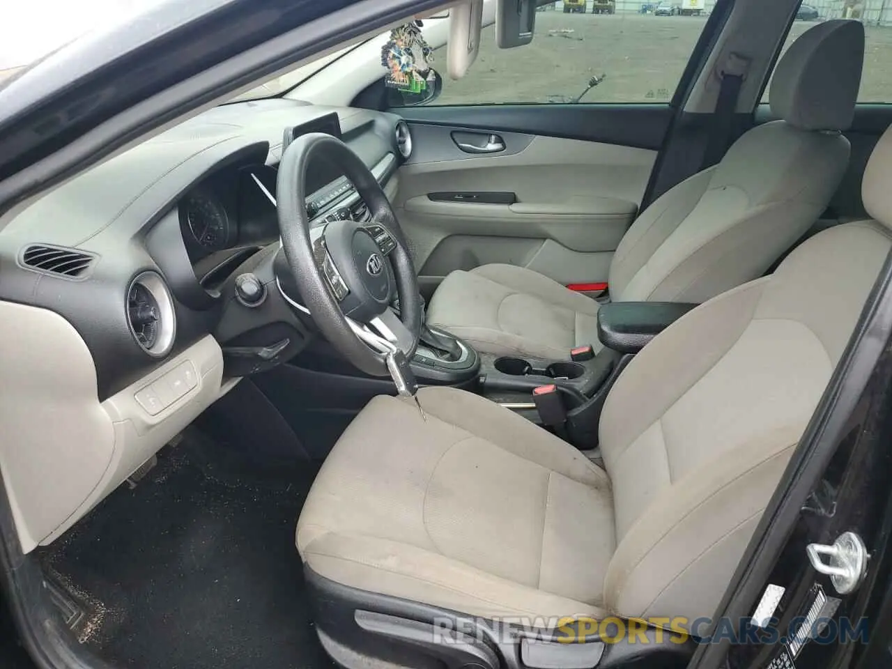 7 Photograph of a damaged car 3KPF24AD4KE102635 KIA FORTE 2019