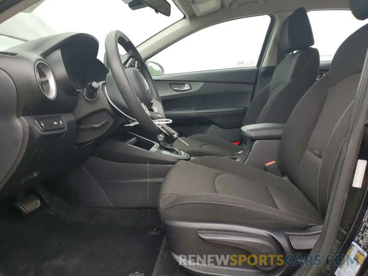 7 Photograph of a damaged car 3KPF24AD4KE106605 KIA FORTE 2019